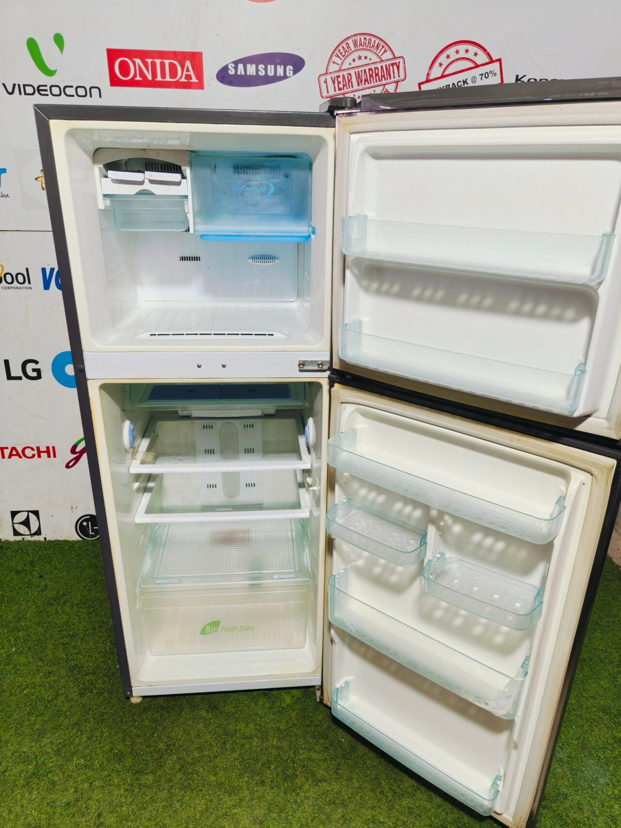 Samsung fresh tech five star energy rating inbuilt stabiliser steel finish 240 ltr double door refrigerator - Image 3