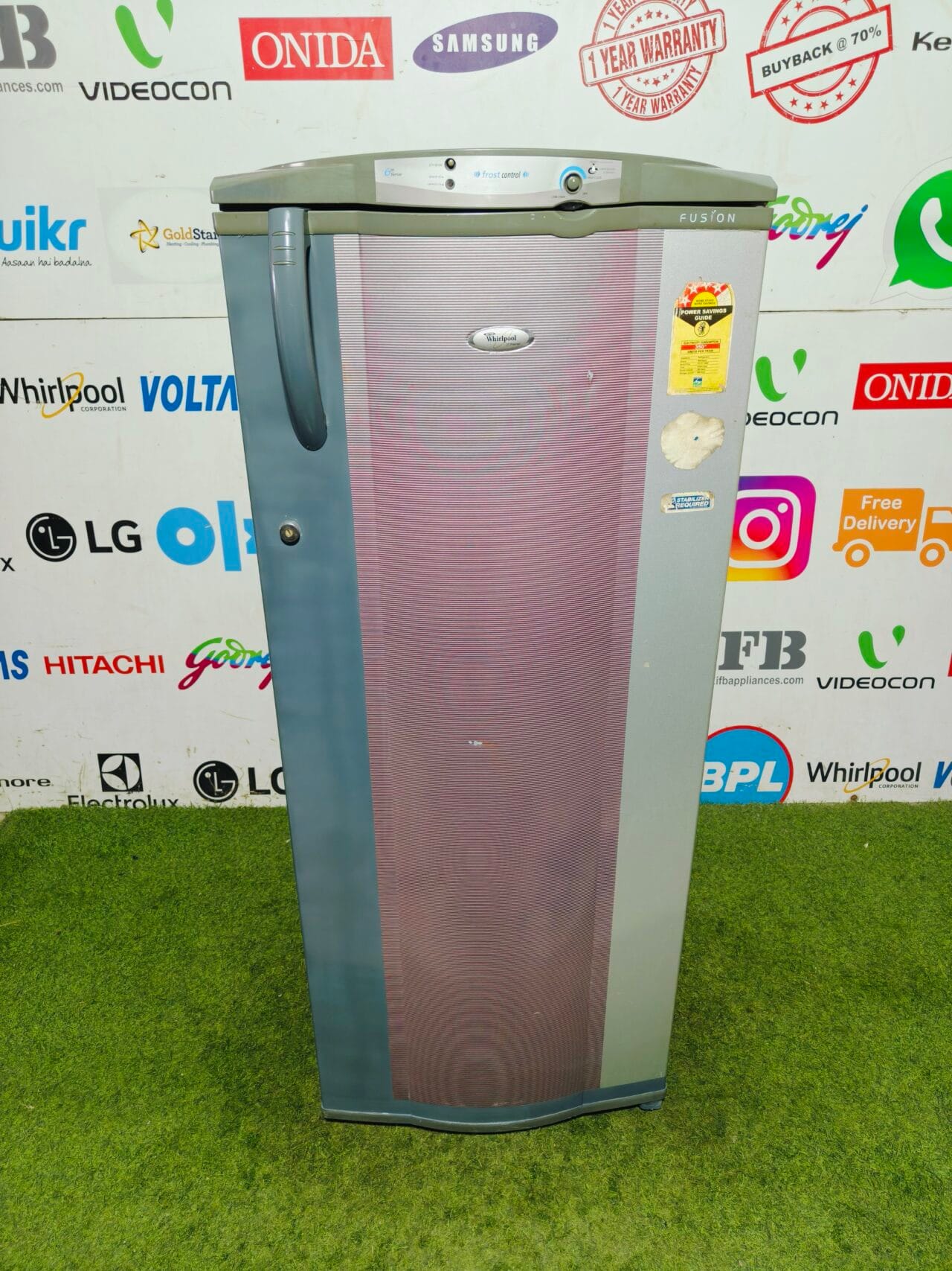 whirlpool 6th sense fusion 4 star energy rating inbuilt stabiliser 200 ltr double colour used single door refrigerator