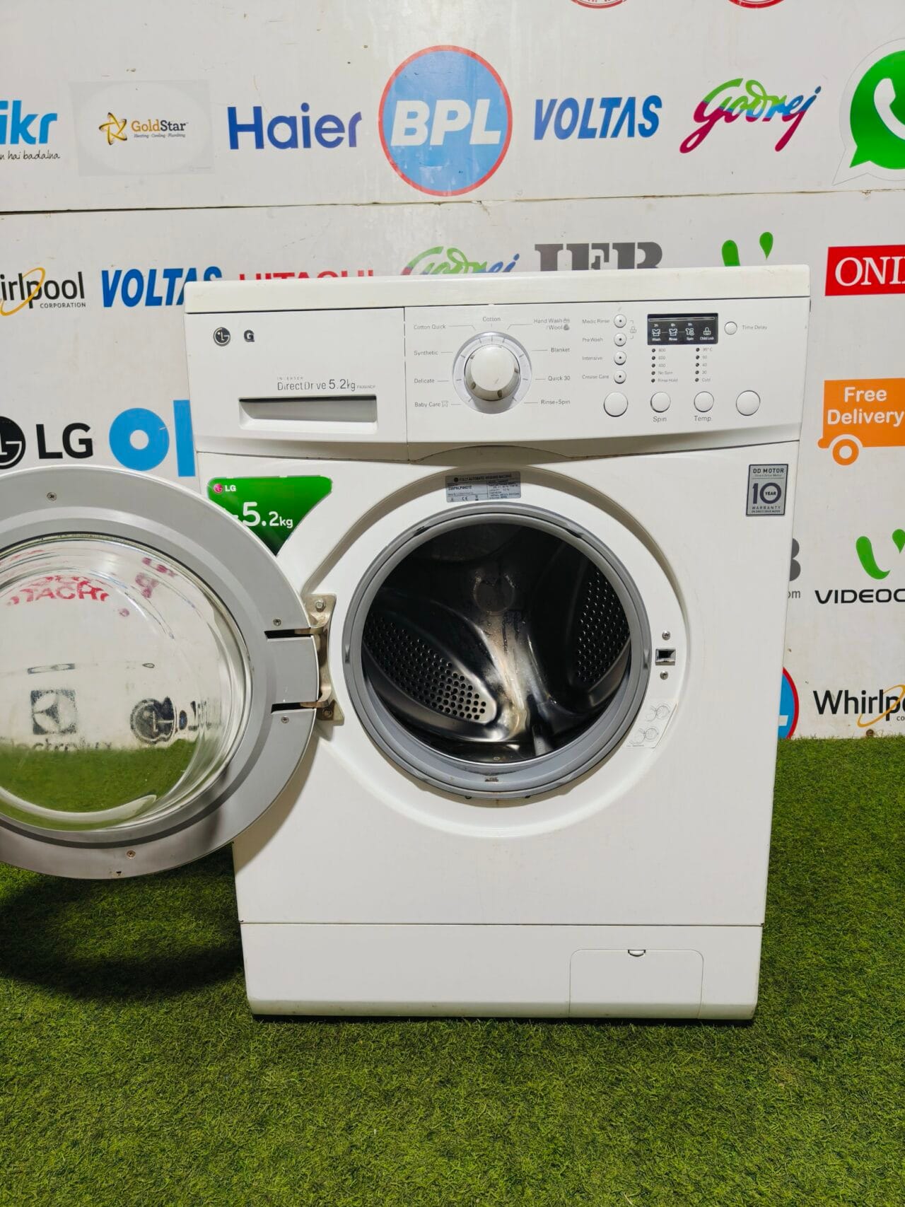 LG Direct drive digital inverter 5.2 kg gently used like new condition fully automatic front load washing machine - Image 3