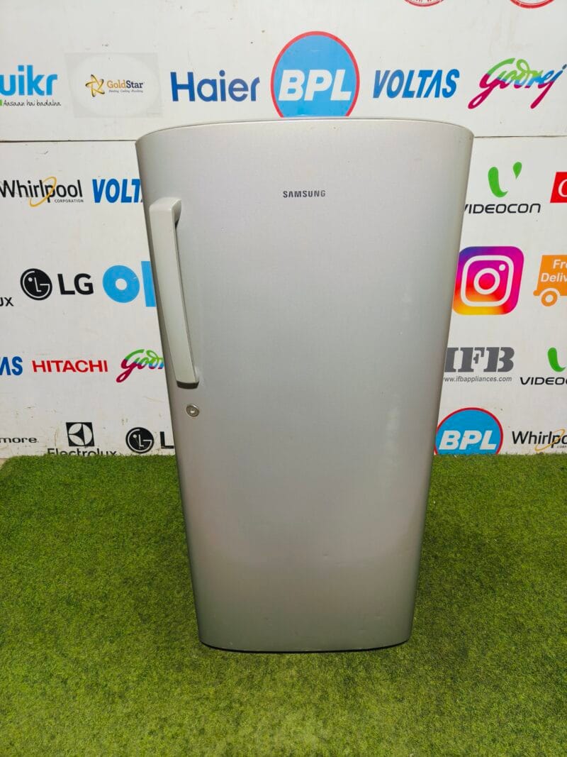 Samsung 5 star energy rating inbuilt stabiliser silver in colour 190 ltr gently used single door refrigerator