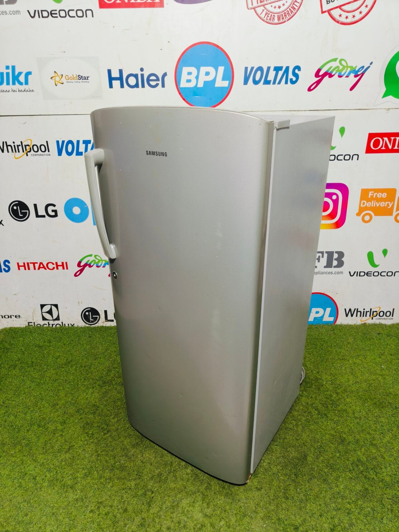 Samsung 5 star energy rating inbuilt stabiliser silver in colour 190 ltr gently used single door refrigerator - Image 5
