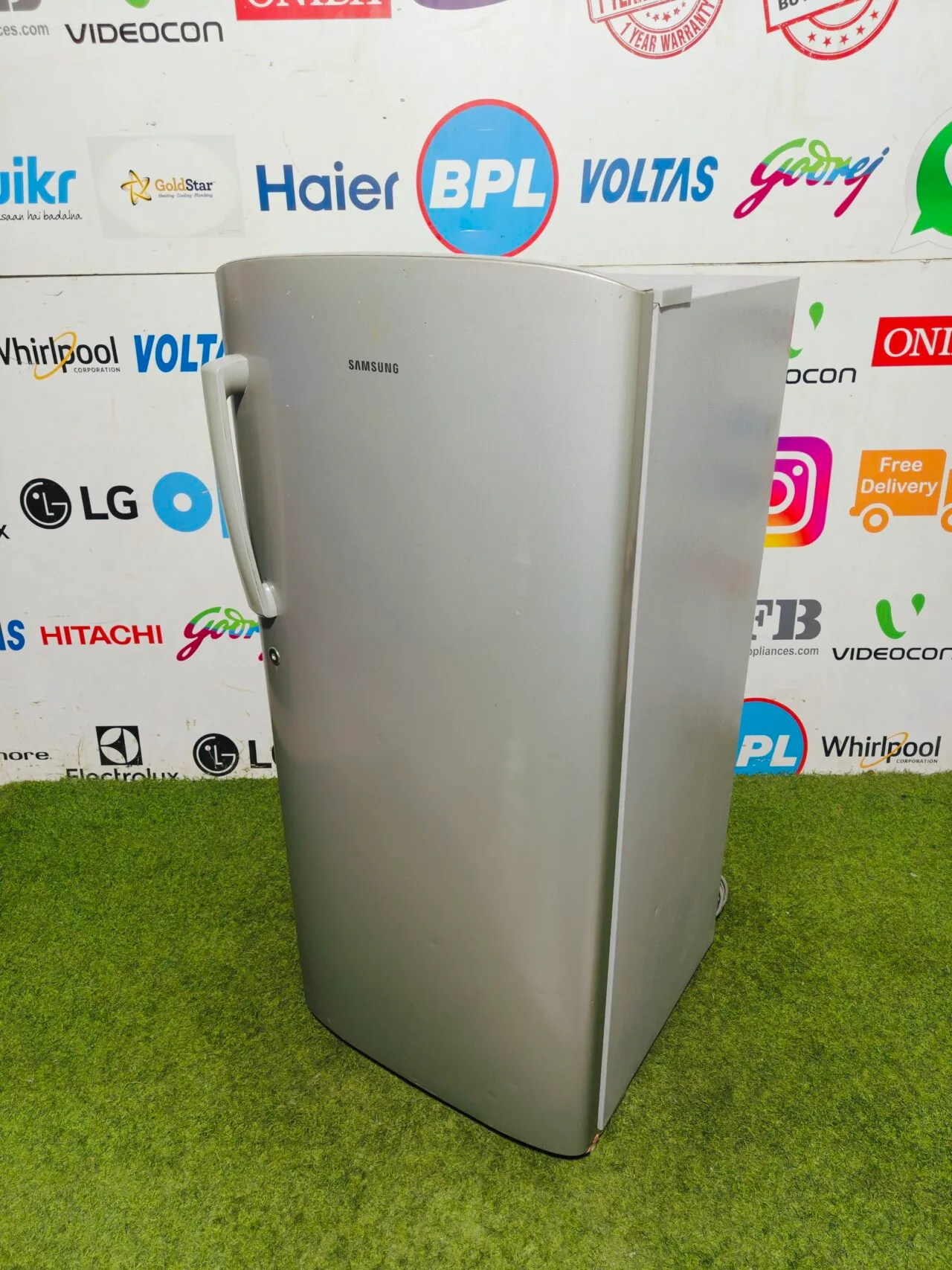 Samsung 5 star energy rating inbuilt stabiliser silver in colour 190 ltr gently used single door refrigerator - Image 5