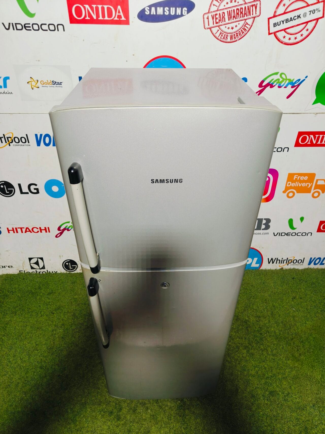Samsung silver fresh 4 star energy rating inbuilt stabiliser 240 ltr gently used double door refrigerator - Image 2