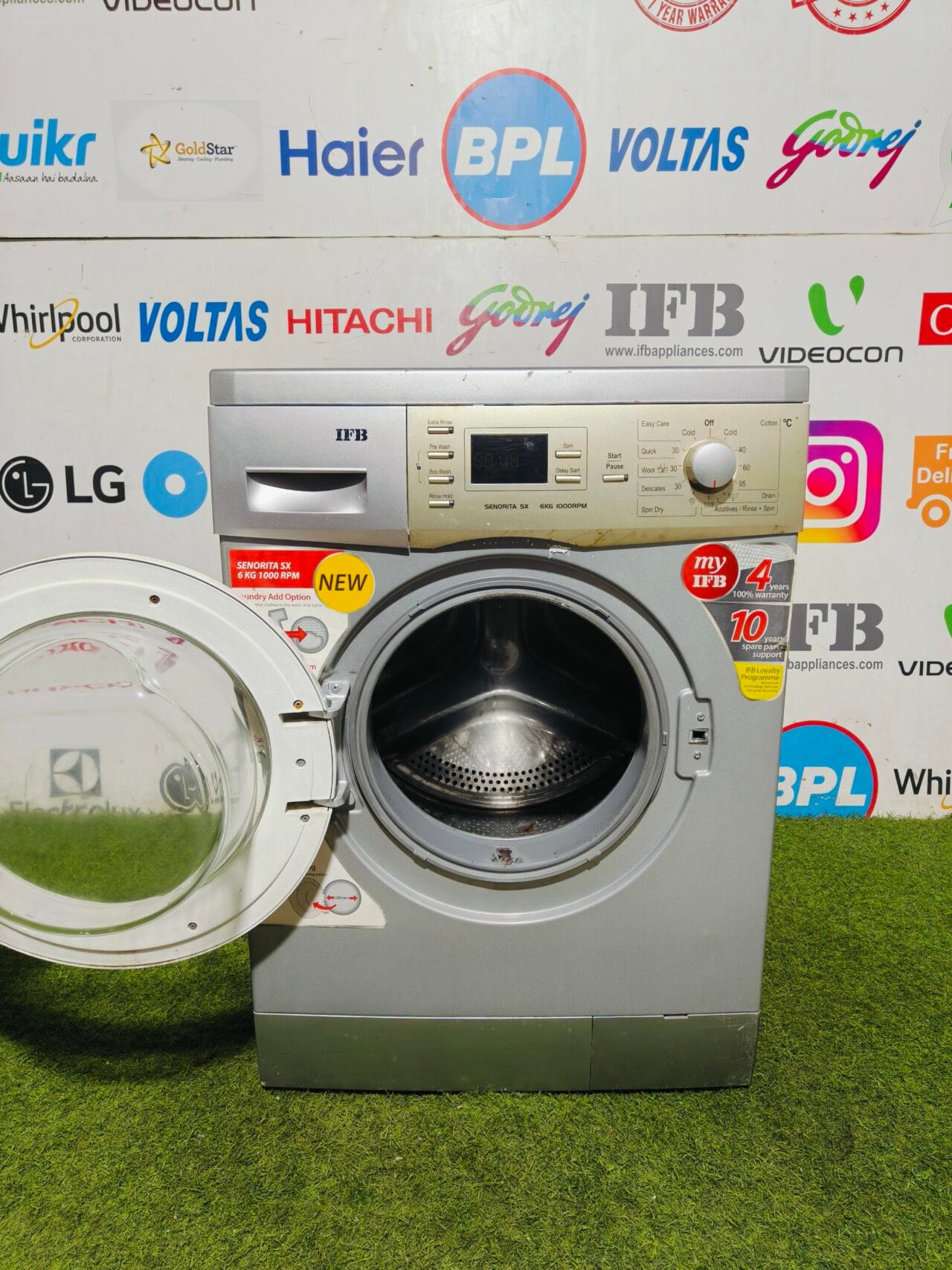 IFB senorita sx 6 kg silver in colour fully automatic front load washing machine - Image 3