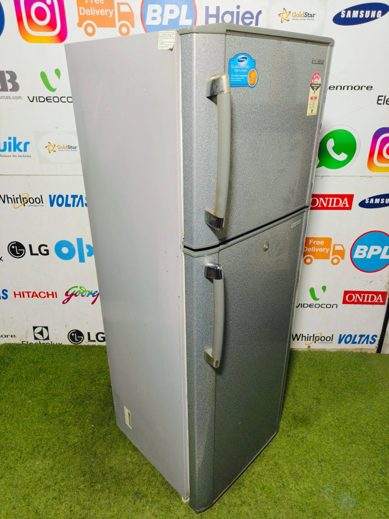 Samsung fresh tech 4 star energy rating inbuilt stabiliser silver in colour 300 ltr double door refrigerator - Image 4
