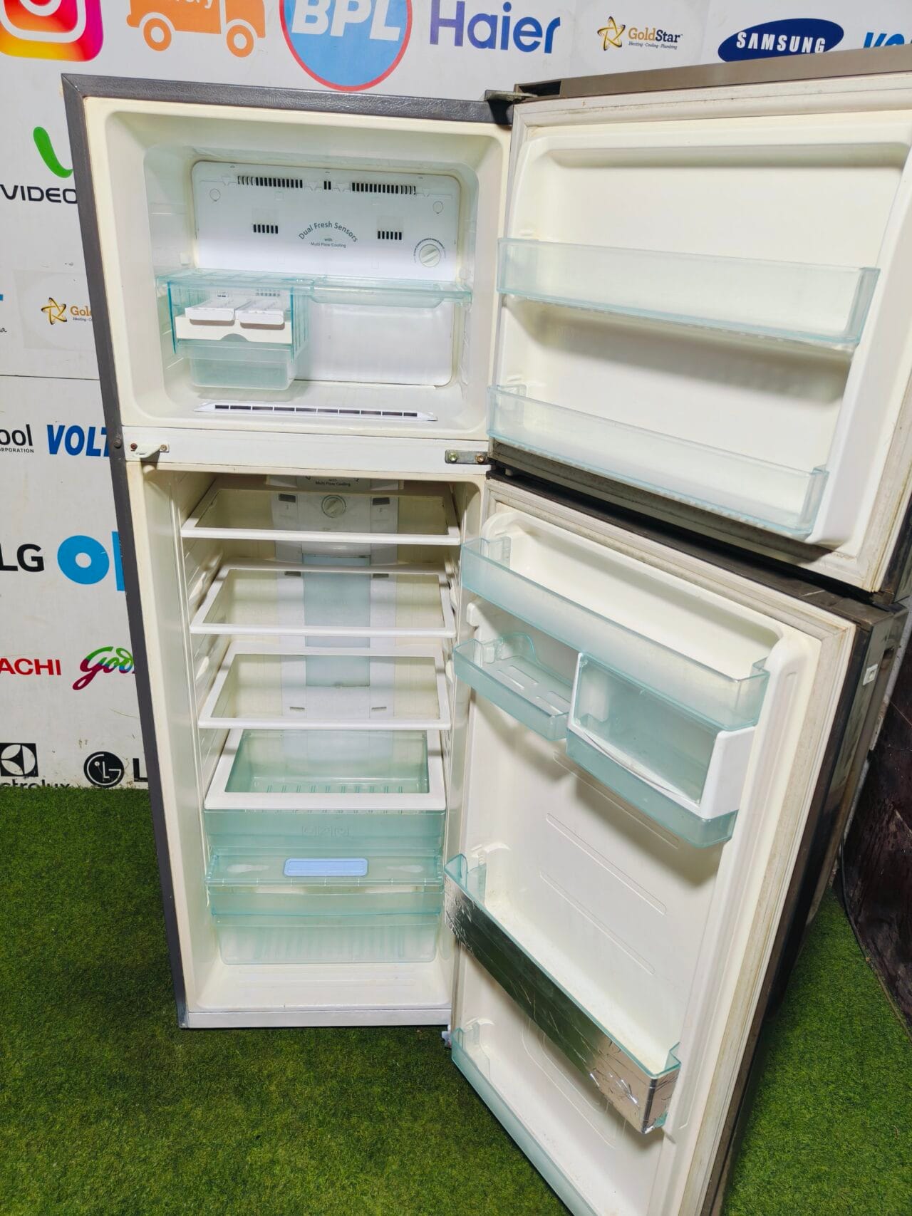 Samsung five star energy rating inbuilt stabiliser steel finish 320 lte double door used refrigerator - Image 3