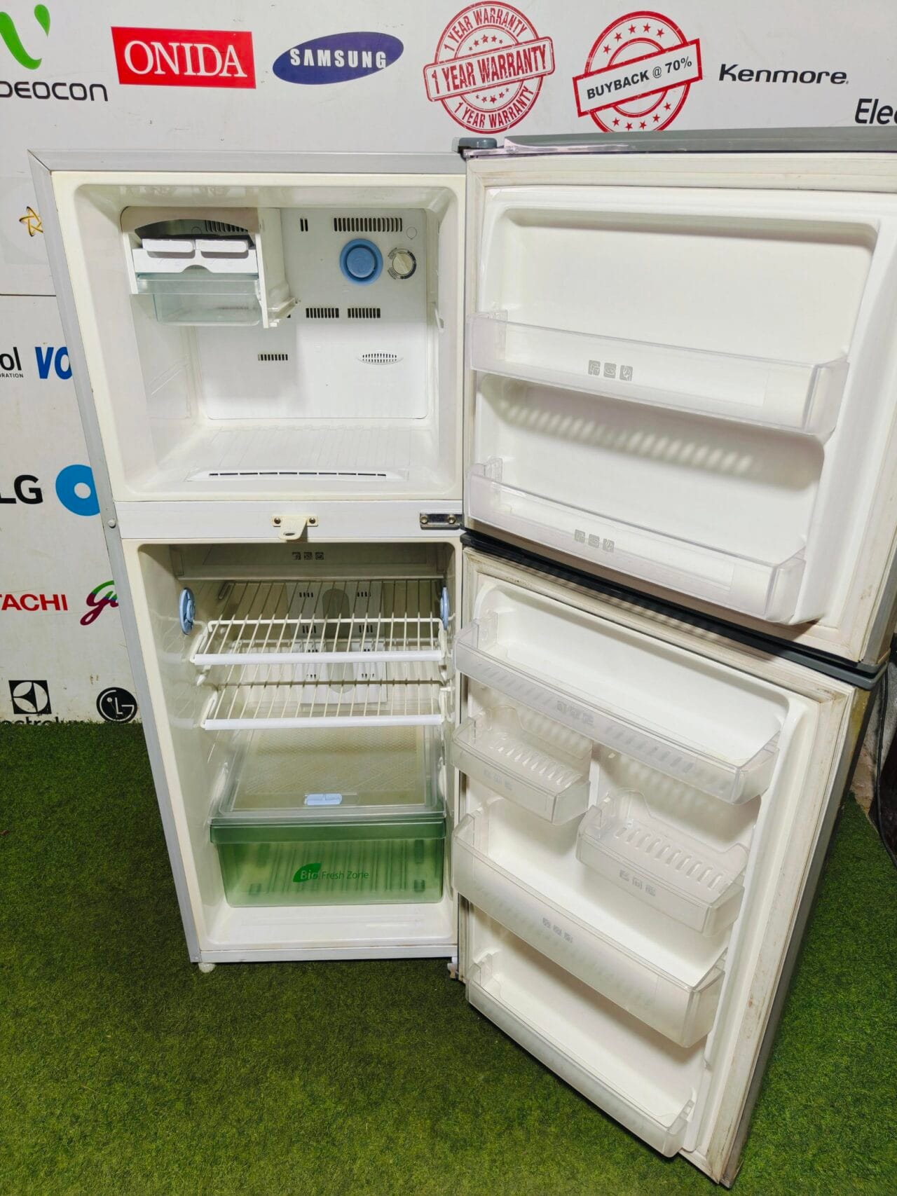 Samsung silver fresh silver nano 4 star energy rating 240 lte used double door refrigerator - Image 3