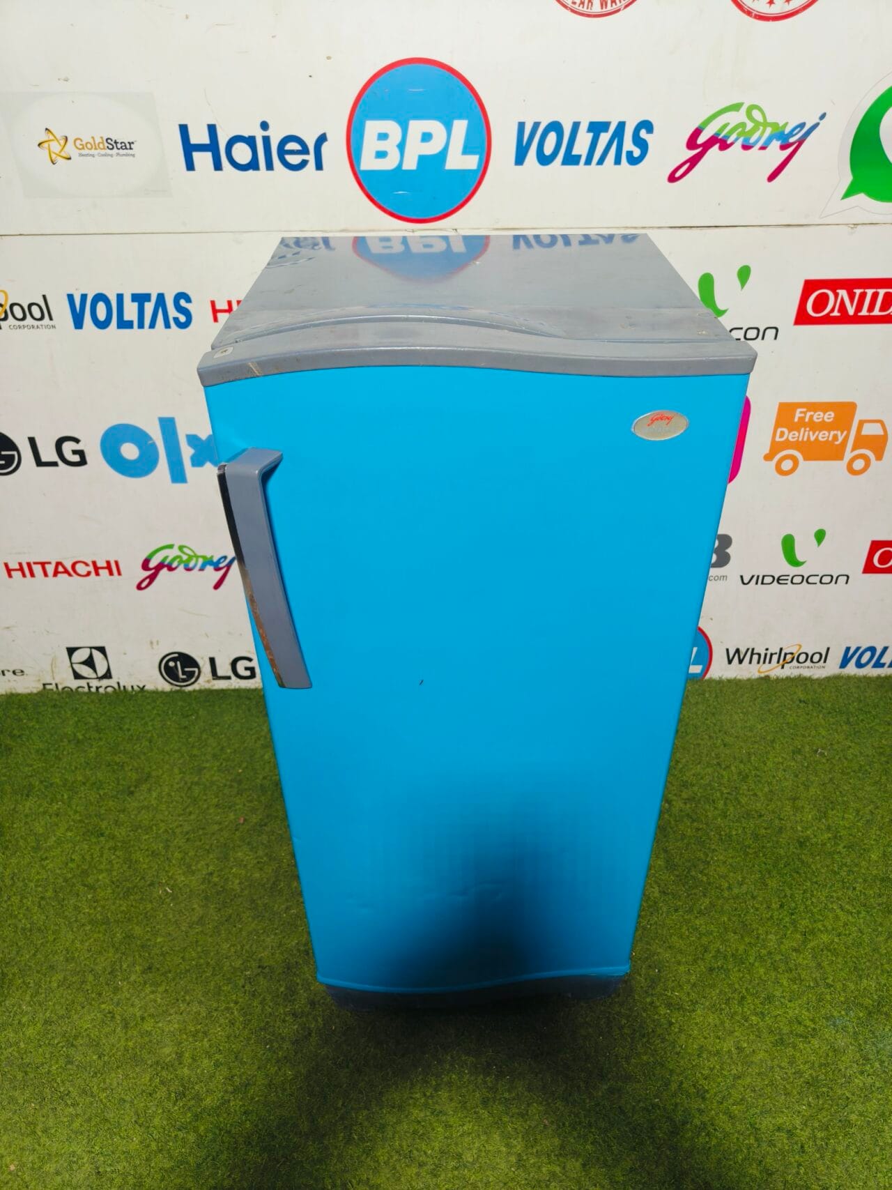 godrej penta cool grey & blue in colour 190 lte inbuilt stabiliser  single door refrigerator - Image 2