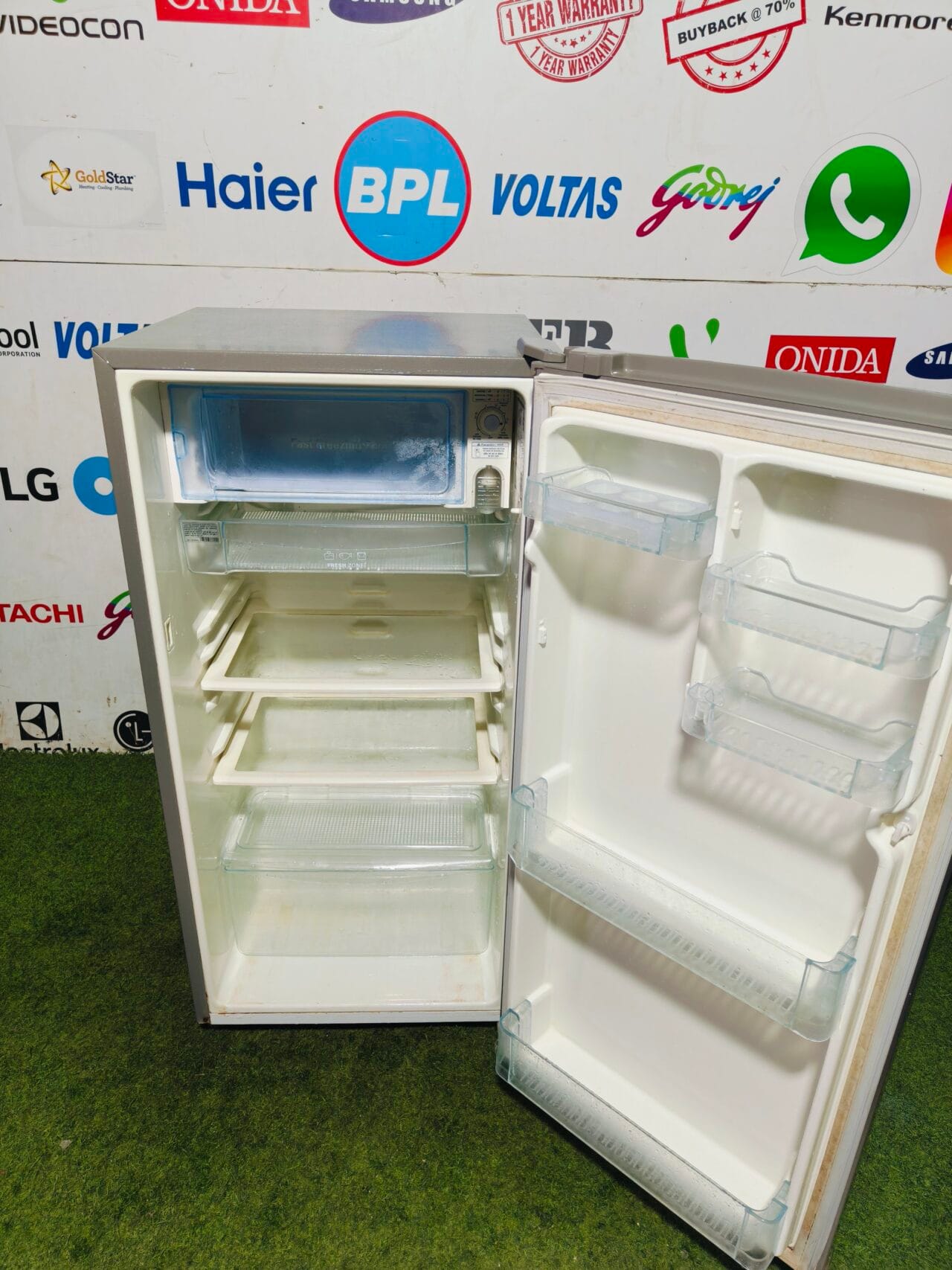 LG 4 star star energy rating inbuilt stabiliser steel finish 190 lte used single door refrigerator - Image 3