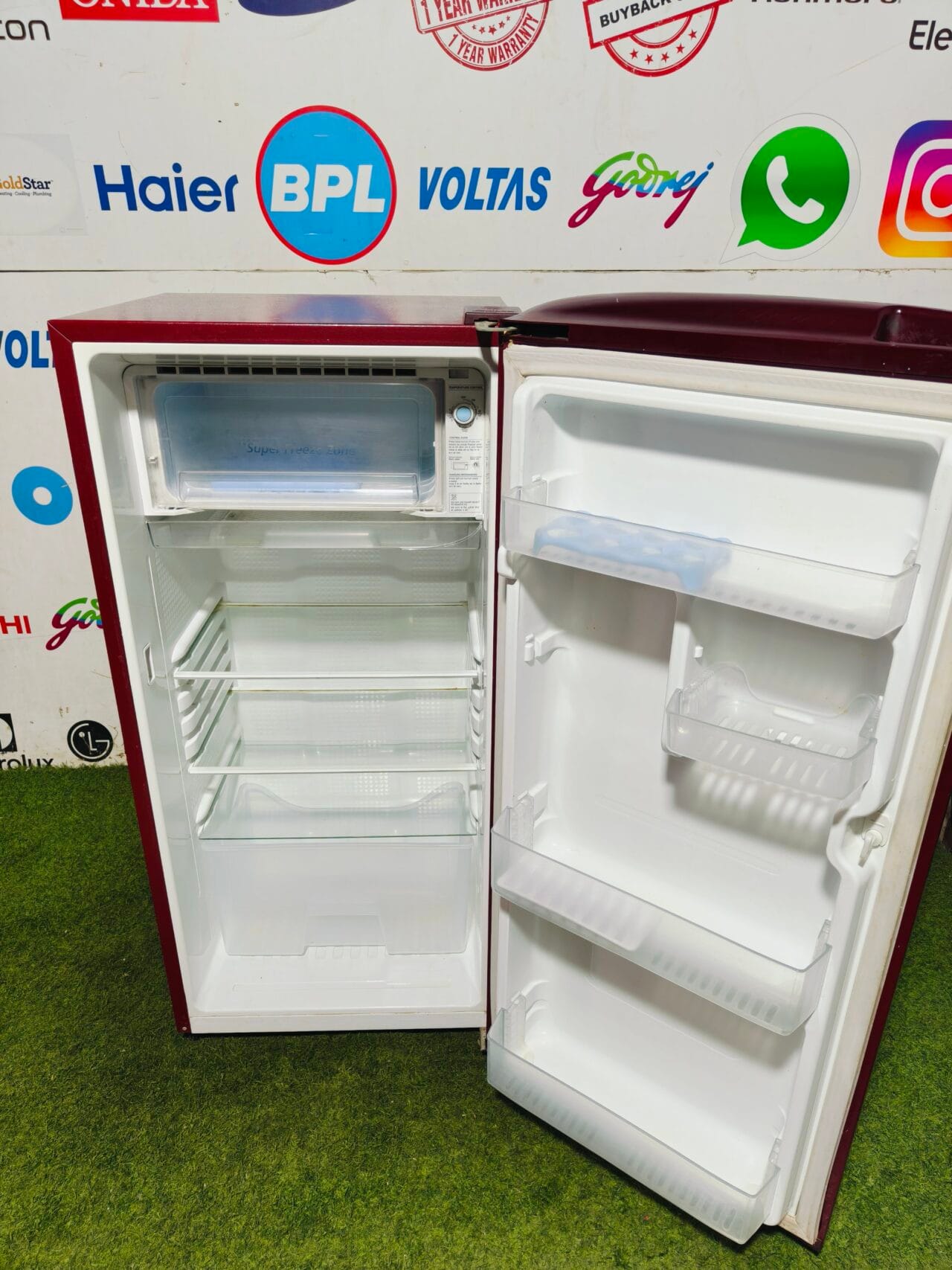 Samsung four star energy rating inbuilt stabiliser red in colour 190 lte gently used single door refrigerator - Image 3