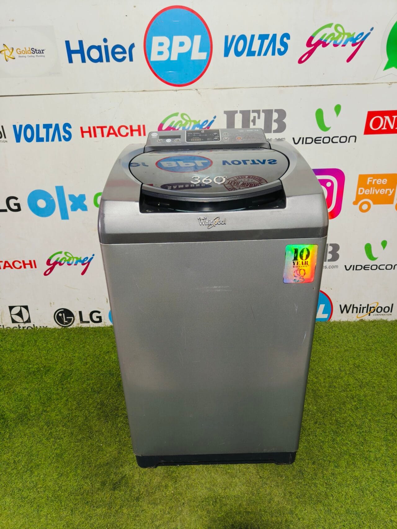 whirlpool 6th sense 360 degree 7.2 kg grey in colour gently used fully automatic top load washing machine