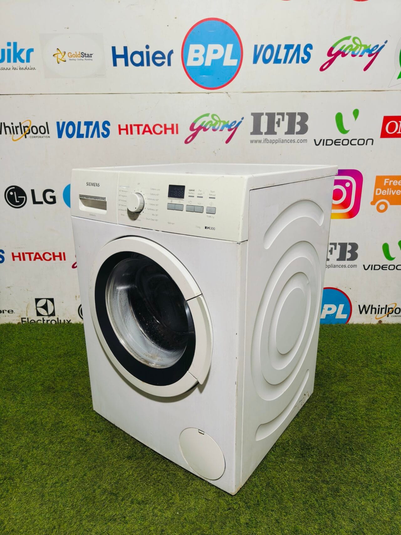 Siemens iq 300 7kg 1000 RPM with digital display fully automatic front load washing machine - Image 4