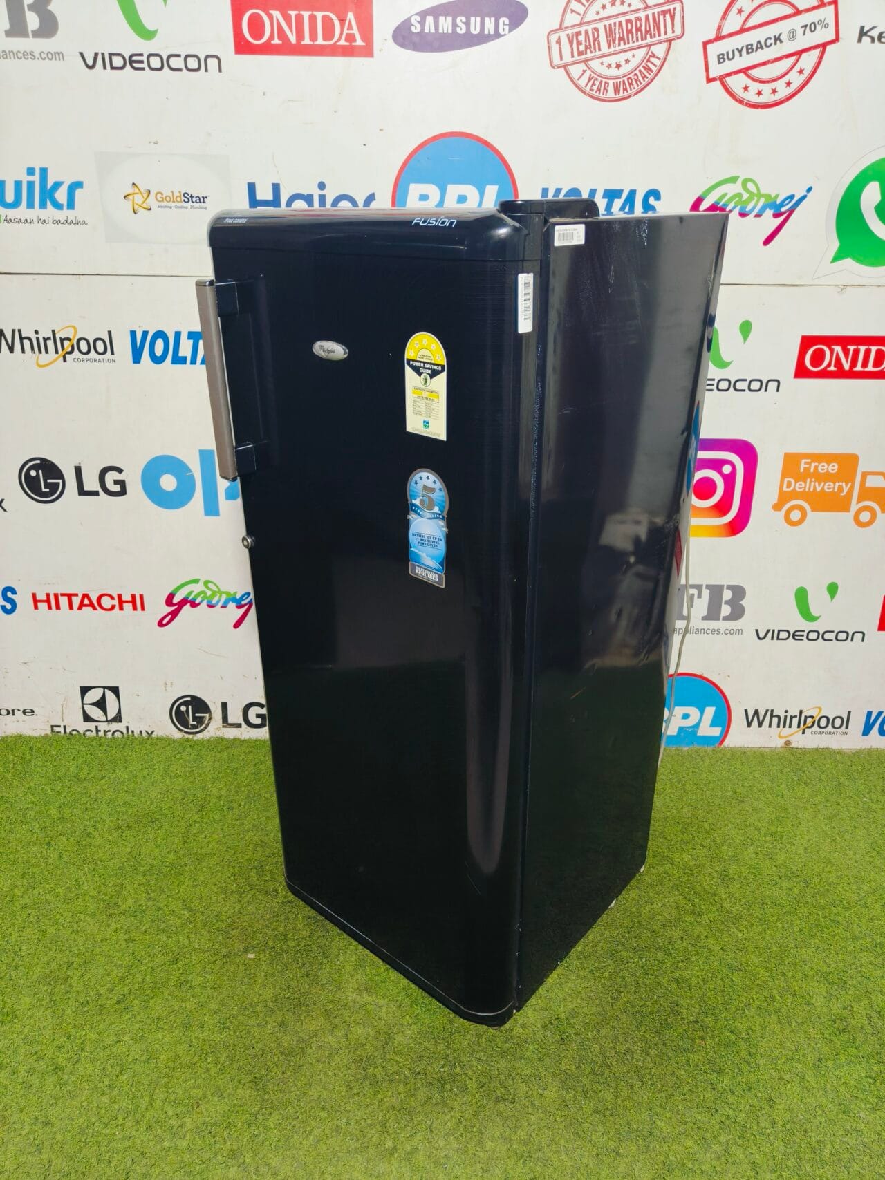 whirlpool 6th sense fusion 5 star energy rating inbuilt stabiliser  black in colour 210 lte single door refrigerator - Image 4