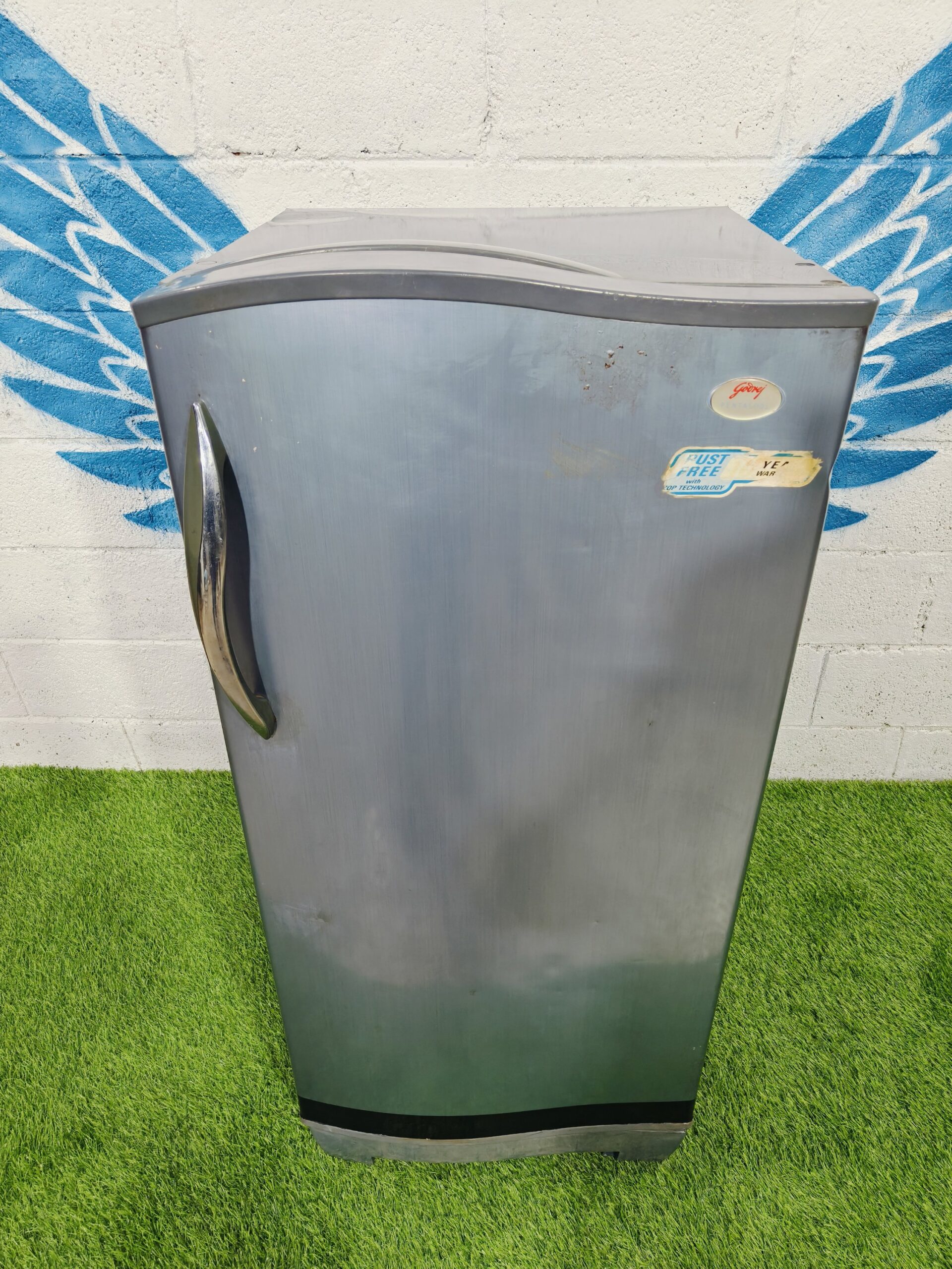 Godrej pentacool 190 lte with base stand used single door refrigerator in Bangalore - Image 2