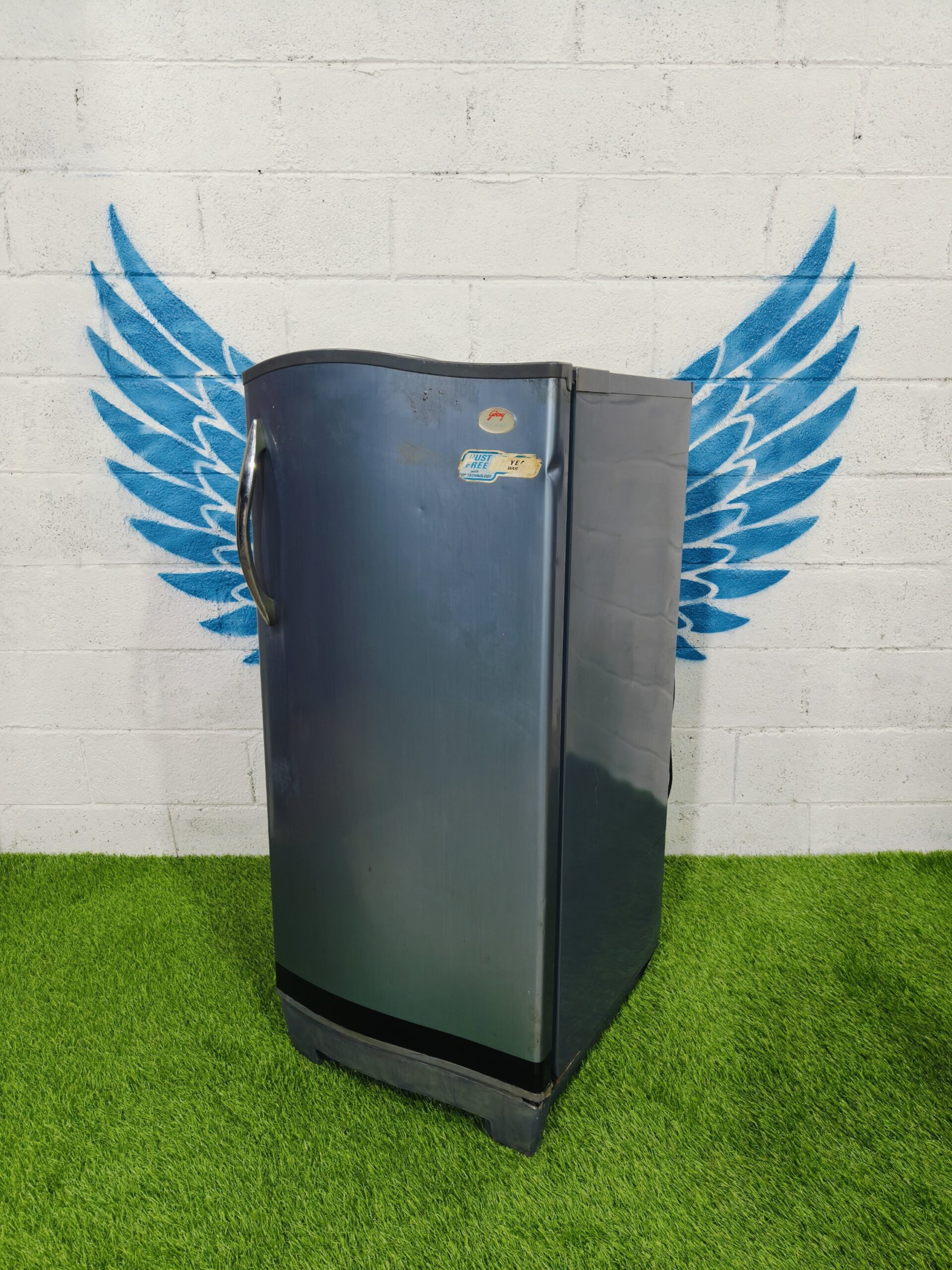 Godrej pentacool 190 lte with base stand used single door refrigerator in Bangalore - Image 5
