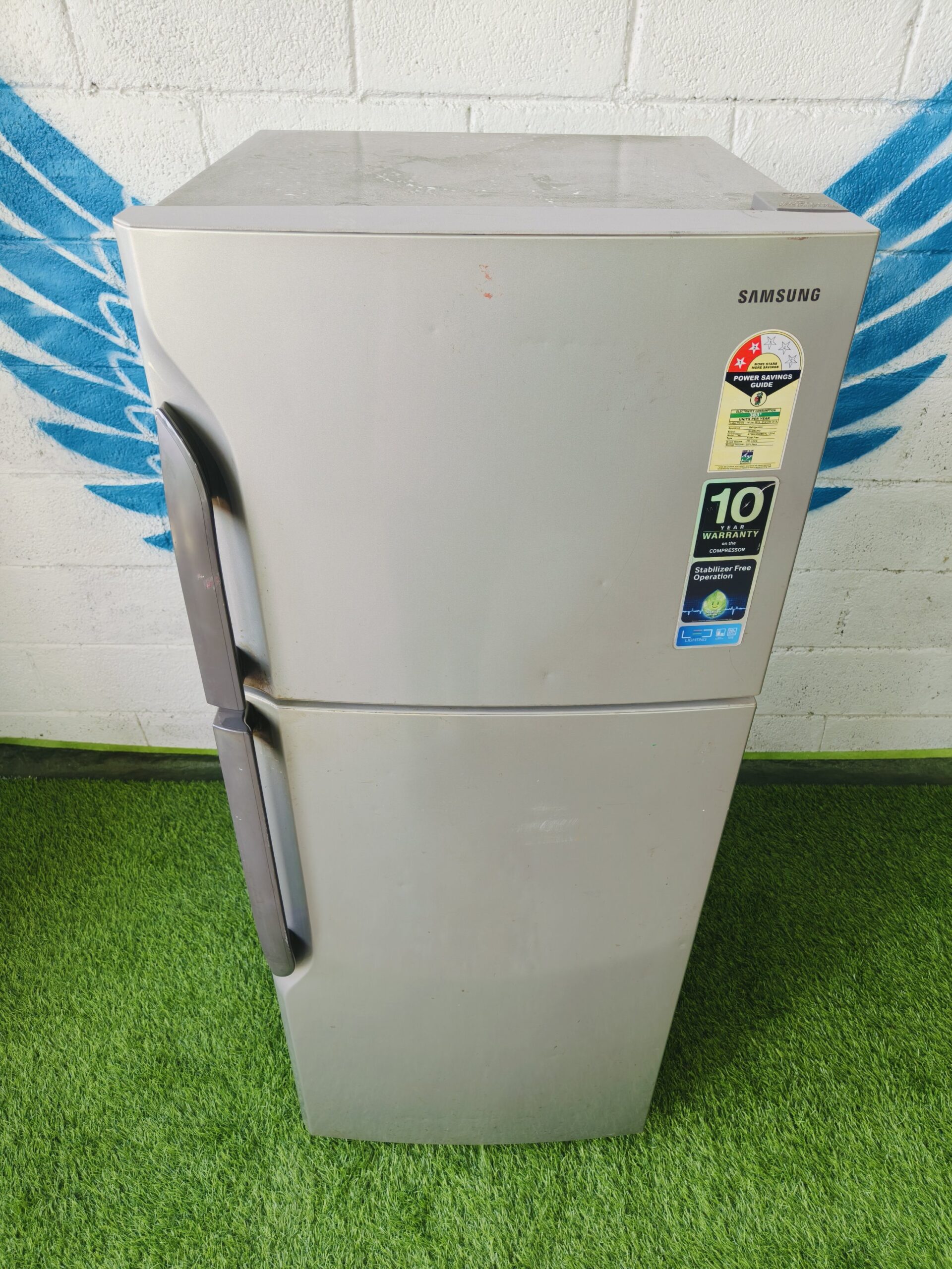 Samsung grey in colour 240 lte gently used double door refrigerator - Image 2