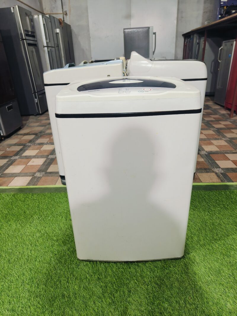 LG fuzzy logic turbo drum 5.8 kg fiber drum fully automatic top load washing machine