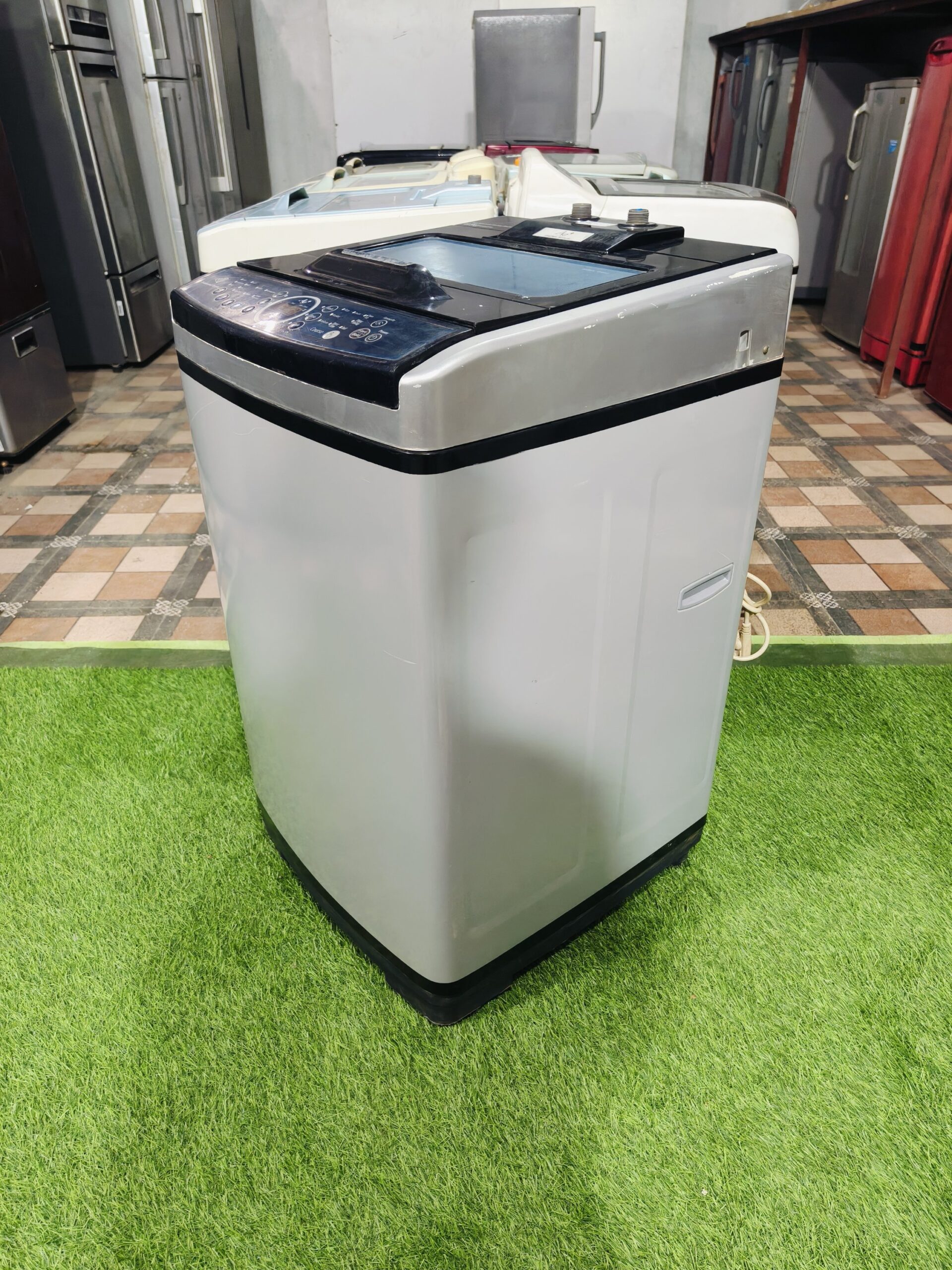 Samsung ag+ silver nano technology diamond drum 6.8 kg double colour fully automatic gently used top load washing machine - Image 5