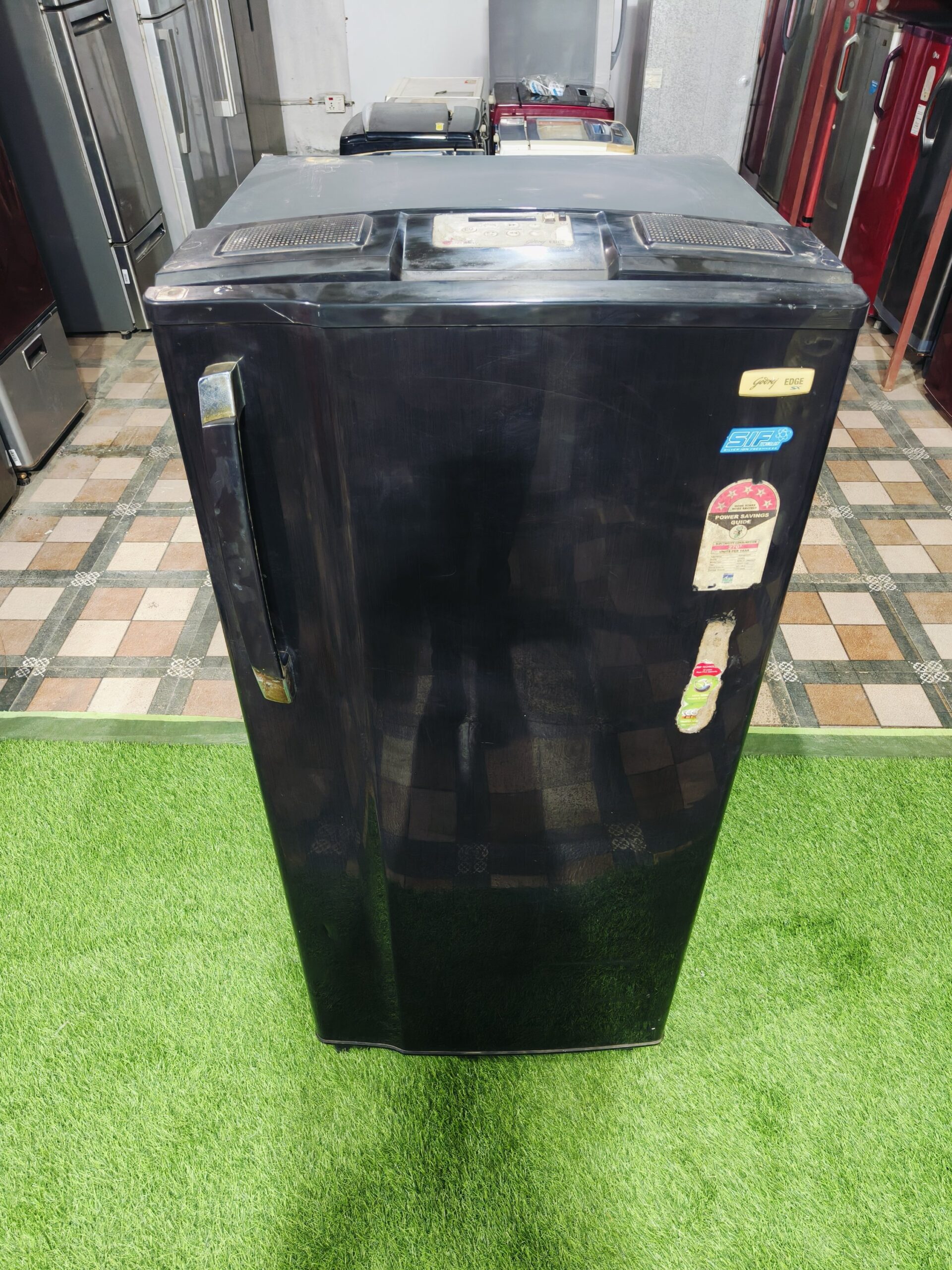 Godrej edge sx 5 star energy rating works without stabilizer black in colour 220 ltr single door refrigerator - Image 2