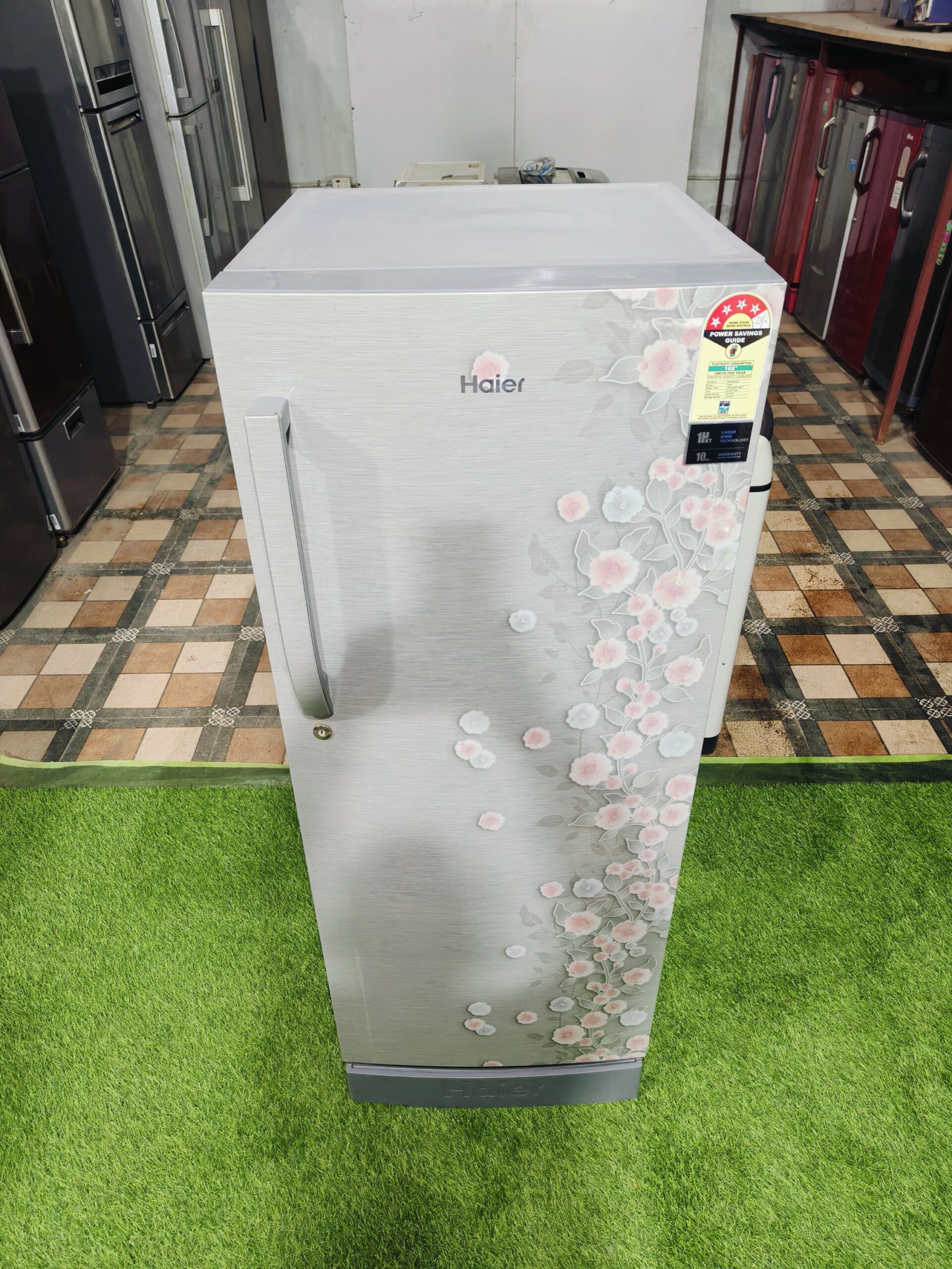 Haier 4 star energy rating works without stabilizer 220 ltr flower model gently used single door with base stand and onion tray - Image 2