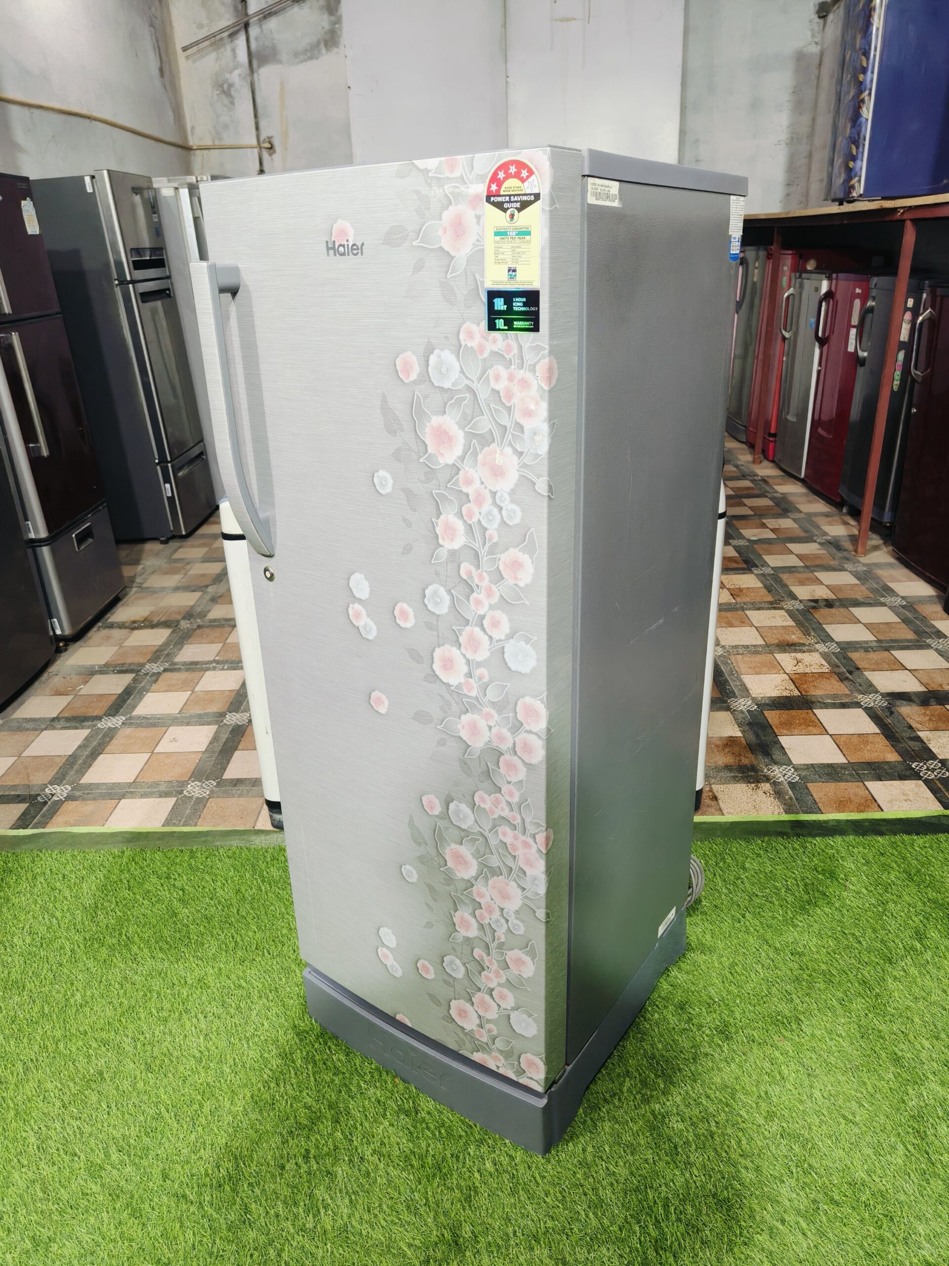 Haier 4 star energy rating works without stabilizer 220 ltr flower model gently used single door with base stand and onion tray - Image 5