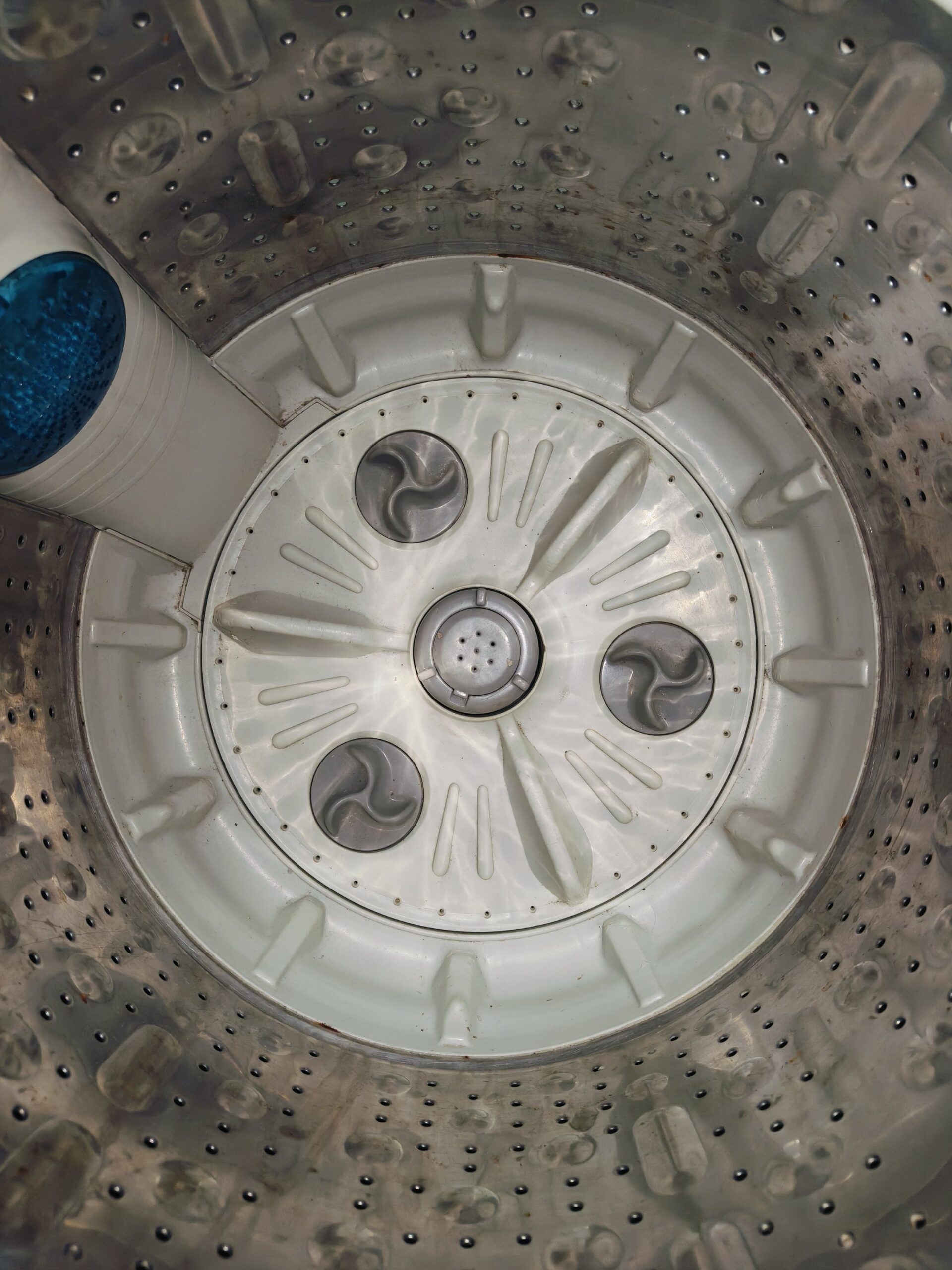 LG intello wash turbo drum 6.5 kg fully automatic top load washing machine - Image 3