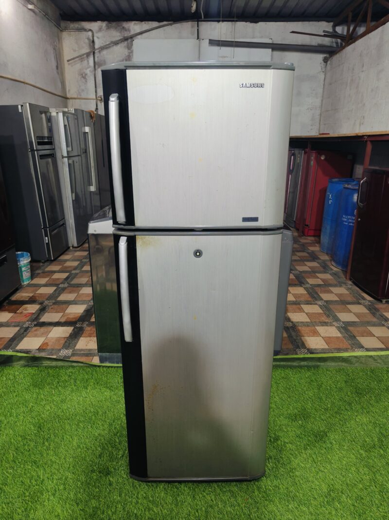 Samsung silver nano technology 240 ltr double door refrigerator