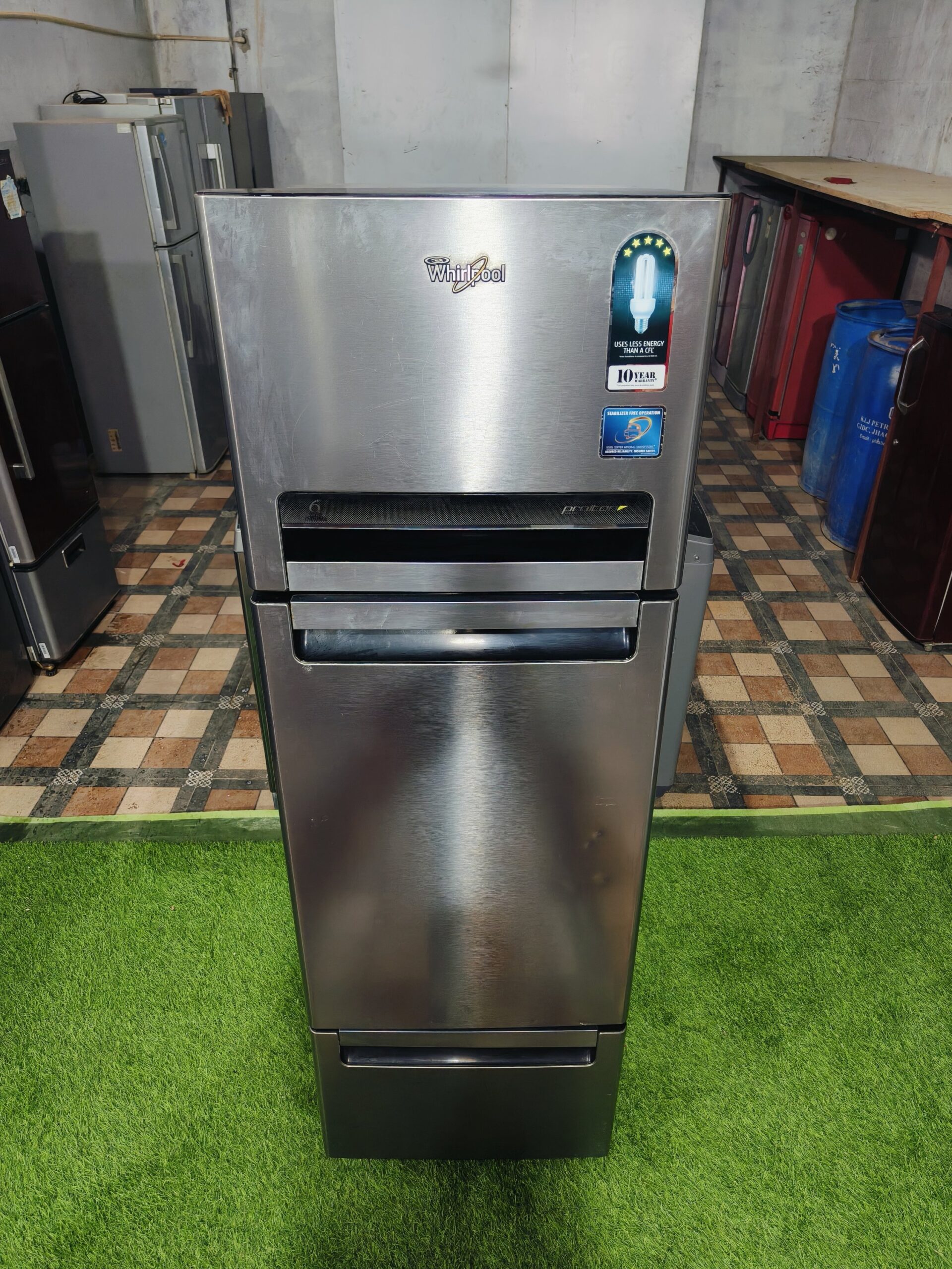 Whirlpool 6th sense proton silver & black in colour 330 ltr gently used triple door refrigerator - Image 2