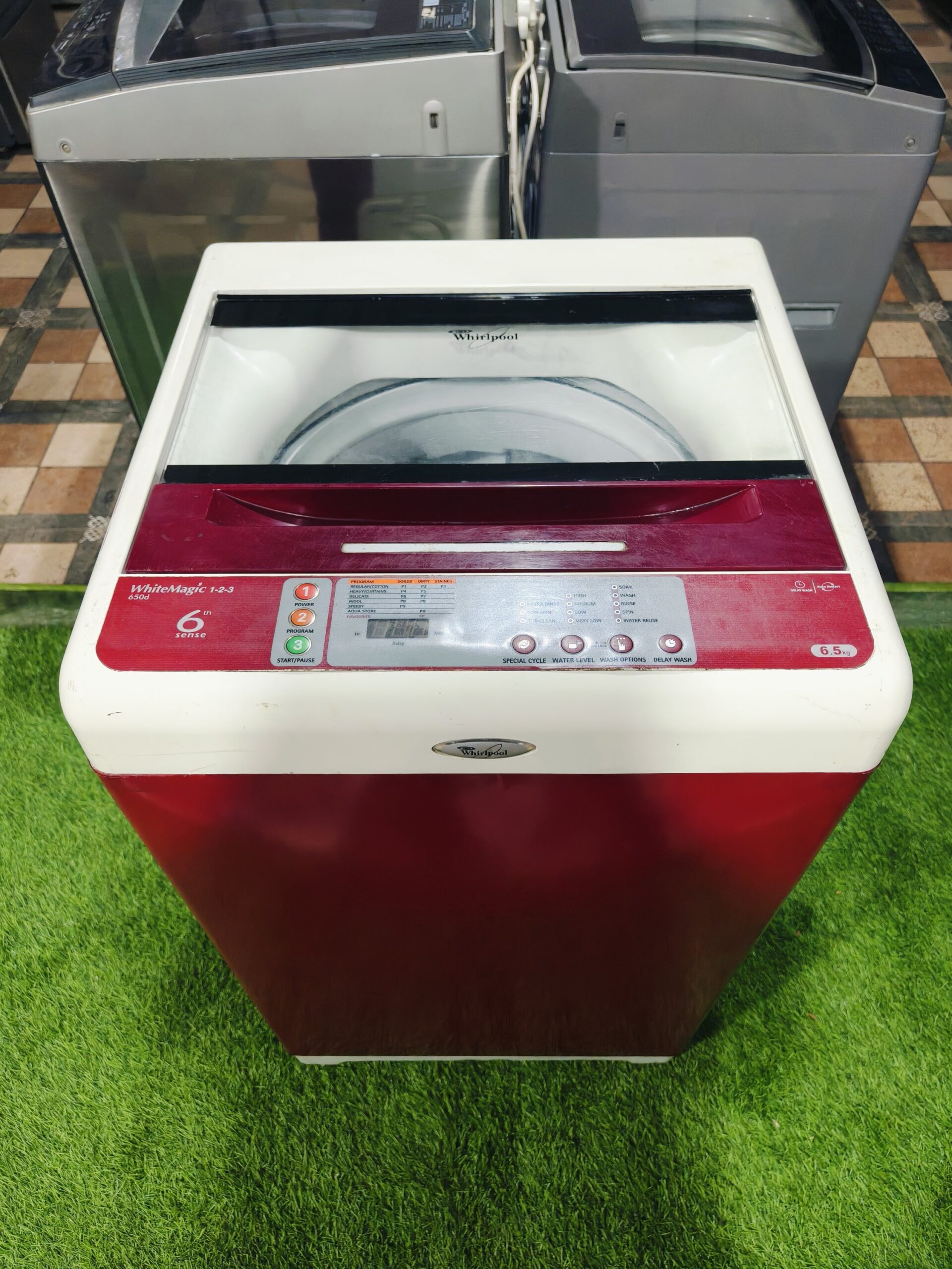 Whirlpool white magic 123 red & white in colour 6.5 kg gently used fully automatic top load washing machine - Image 2