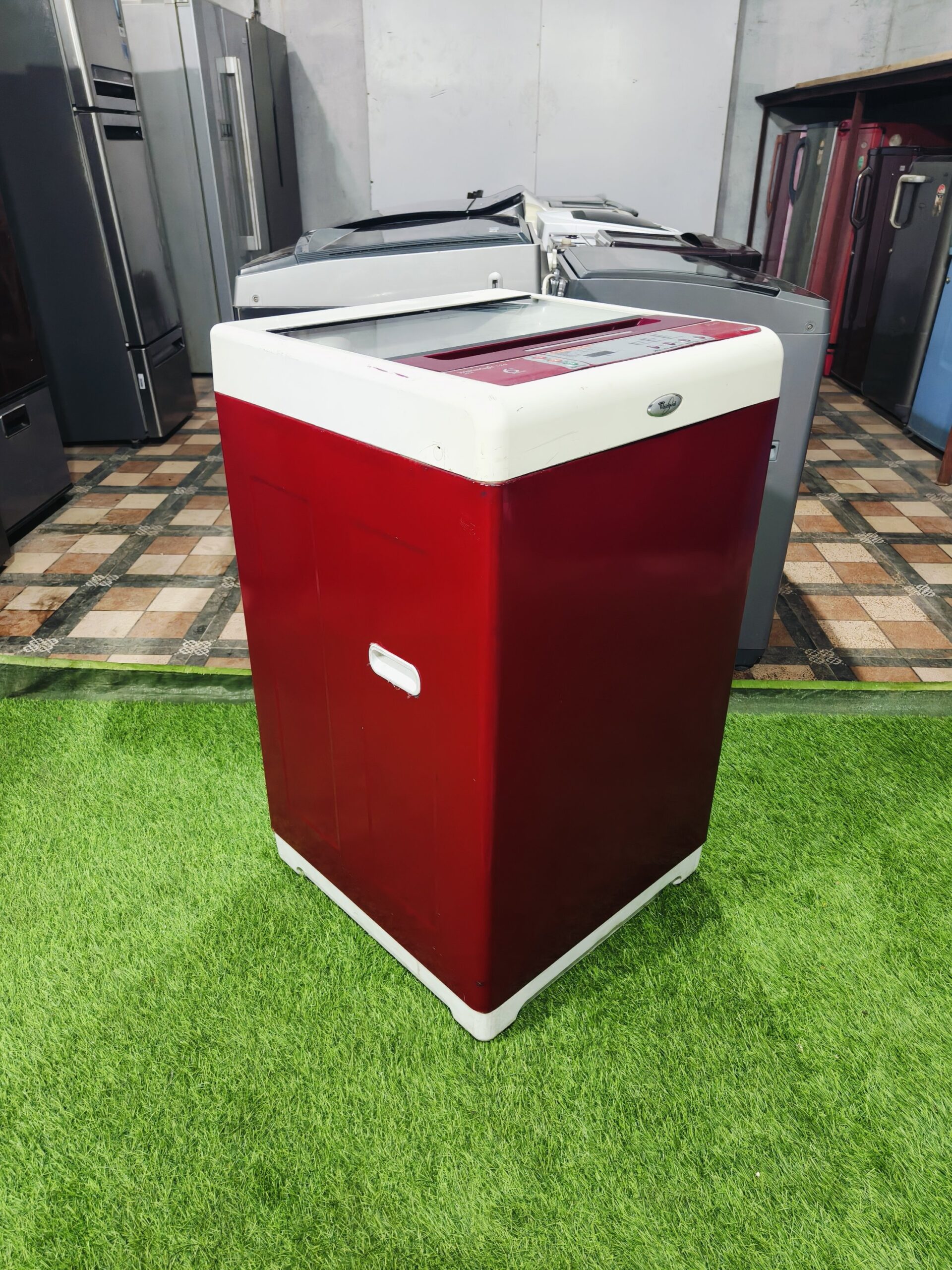 Whirlpool white magic 123 red & white in colour 6.5 kg gently used fully automatic top load washing machine - Image 4