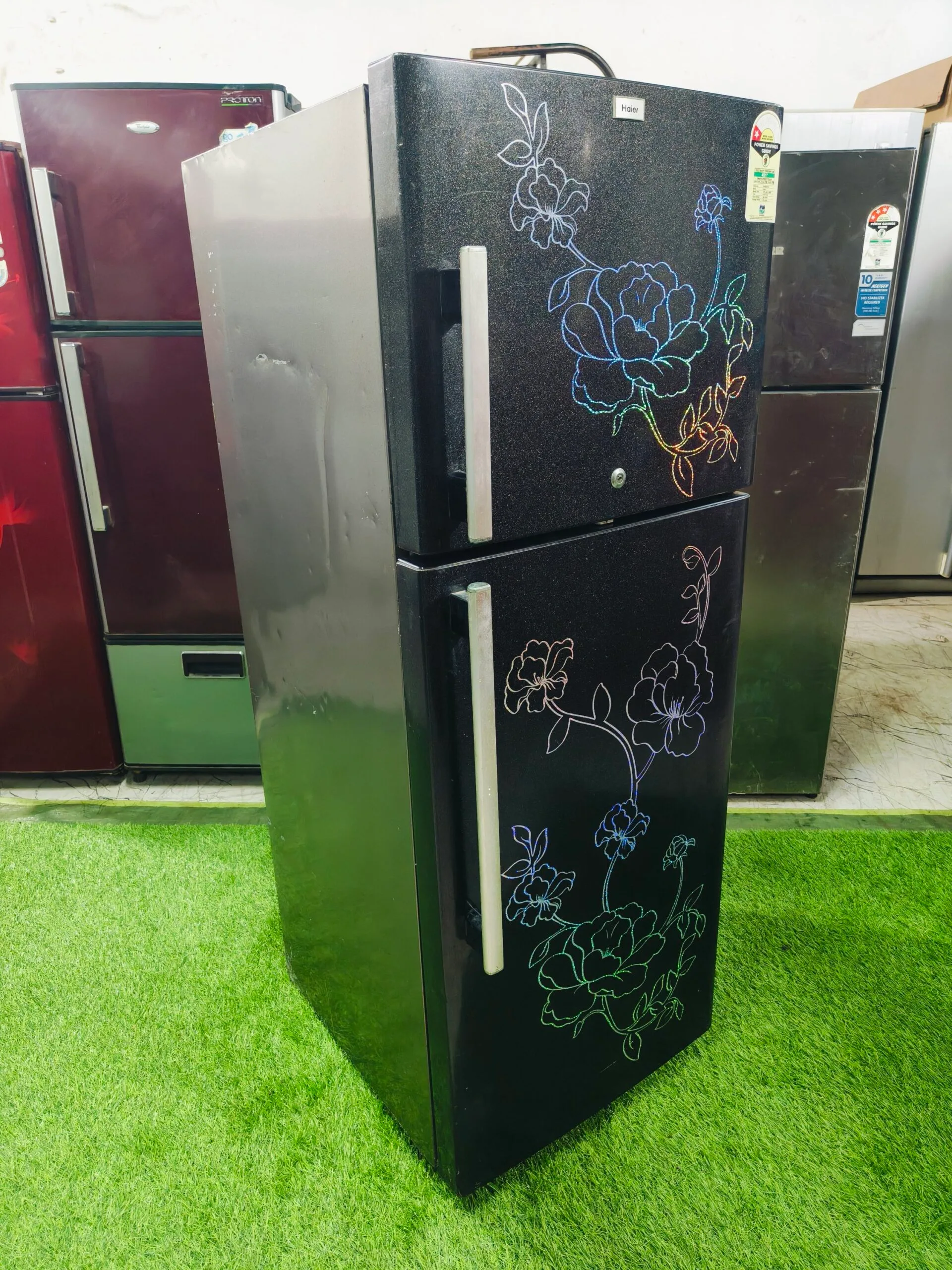 Haier multi colour flower model 240 ltr double door refrigerator - Image 5