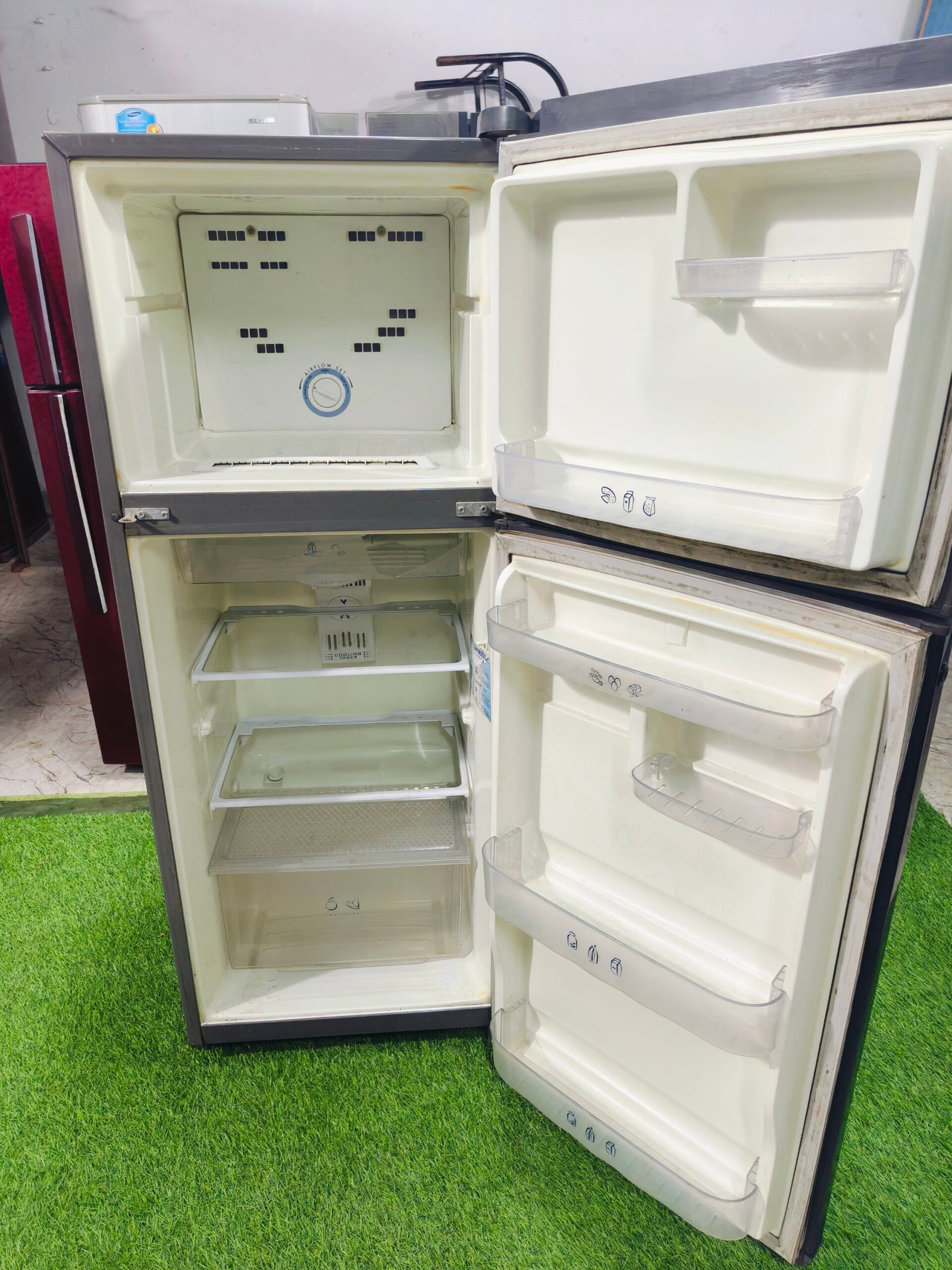 Whirlpool master mind 4 star energy rating 240 ltr double door refrigerator - Image 3