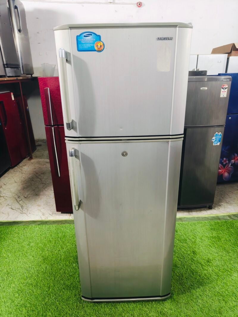Samsung silver fresh 5 star energy rating works without stabilizer 280 ltr gently used double door refrigerator