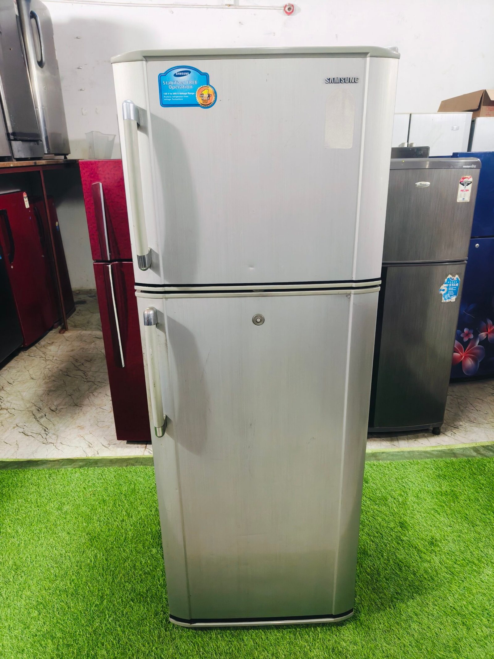 Samsung silver fresh 5 star energy rating works without stabilizer 280 ltr gently used double door refrigerator