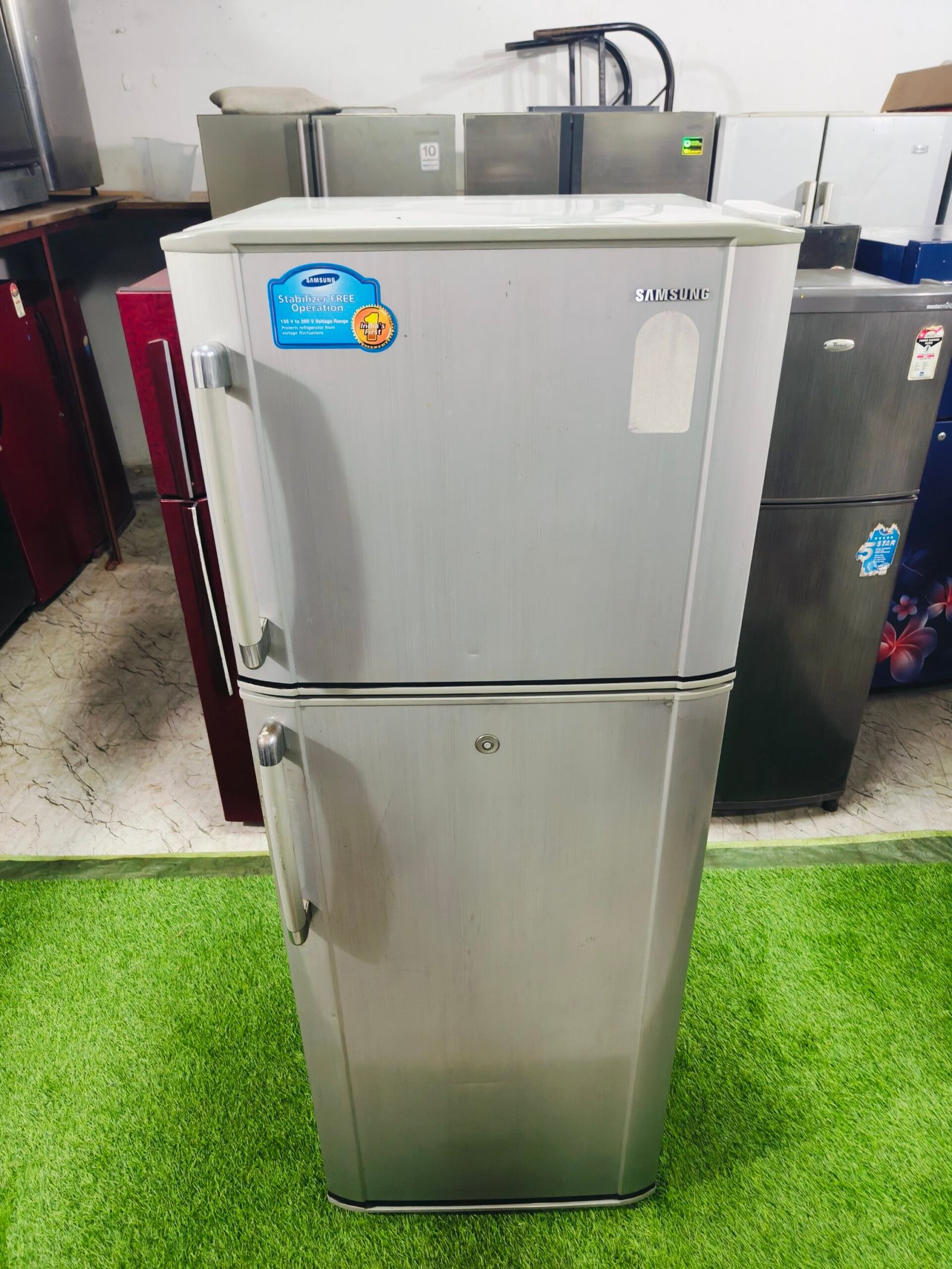 Samsung silver fresh 5 star energy rating works without stabilizer 280 ltr gently used double door refrigerator - Image 2