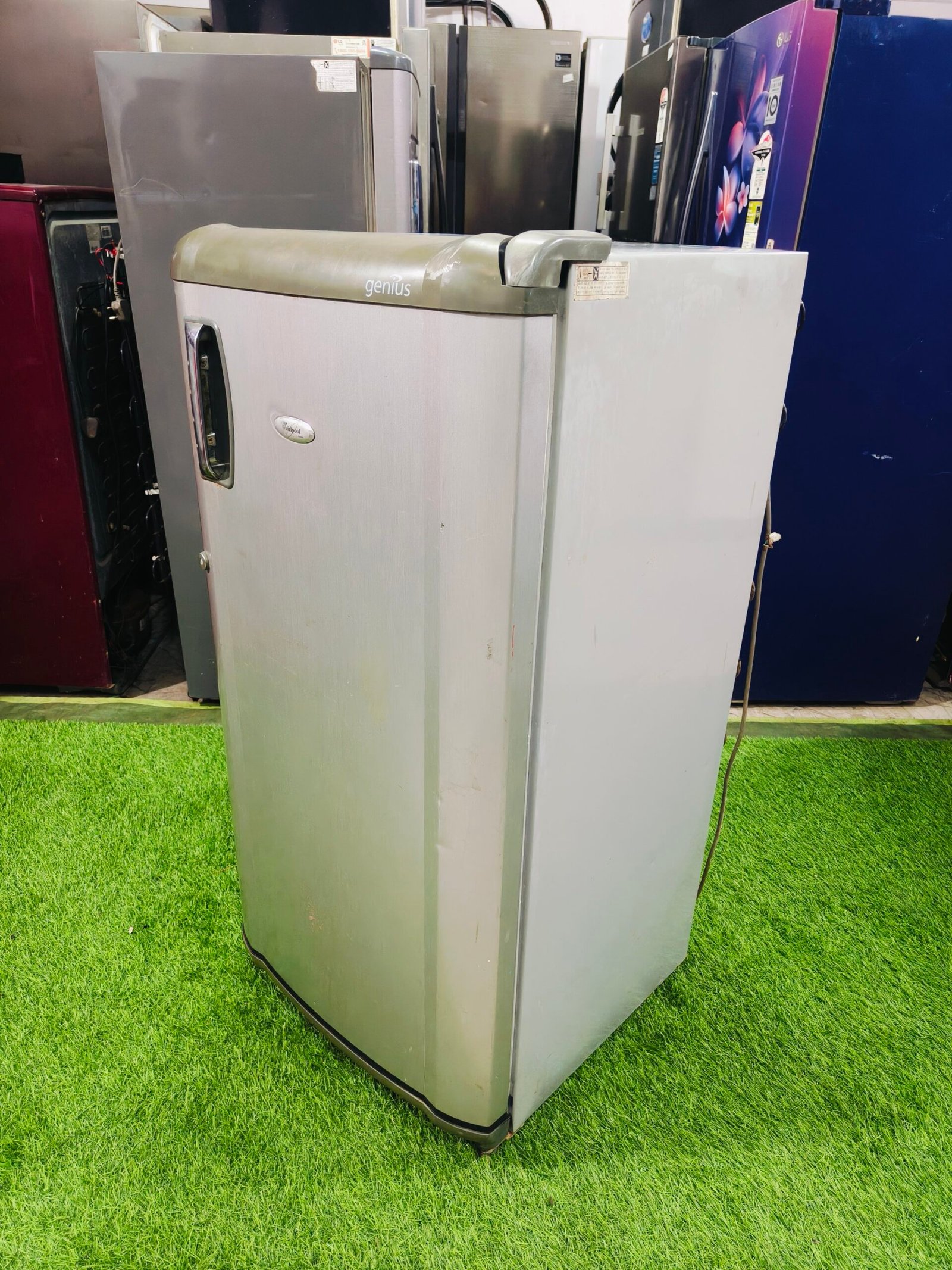 Whirlpool genius 4 star rating 180 ltr single door refrigerator - Image 4