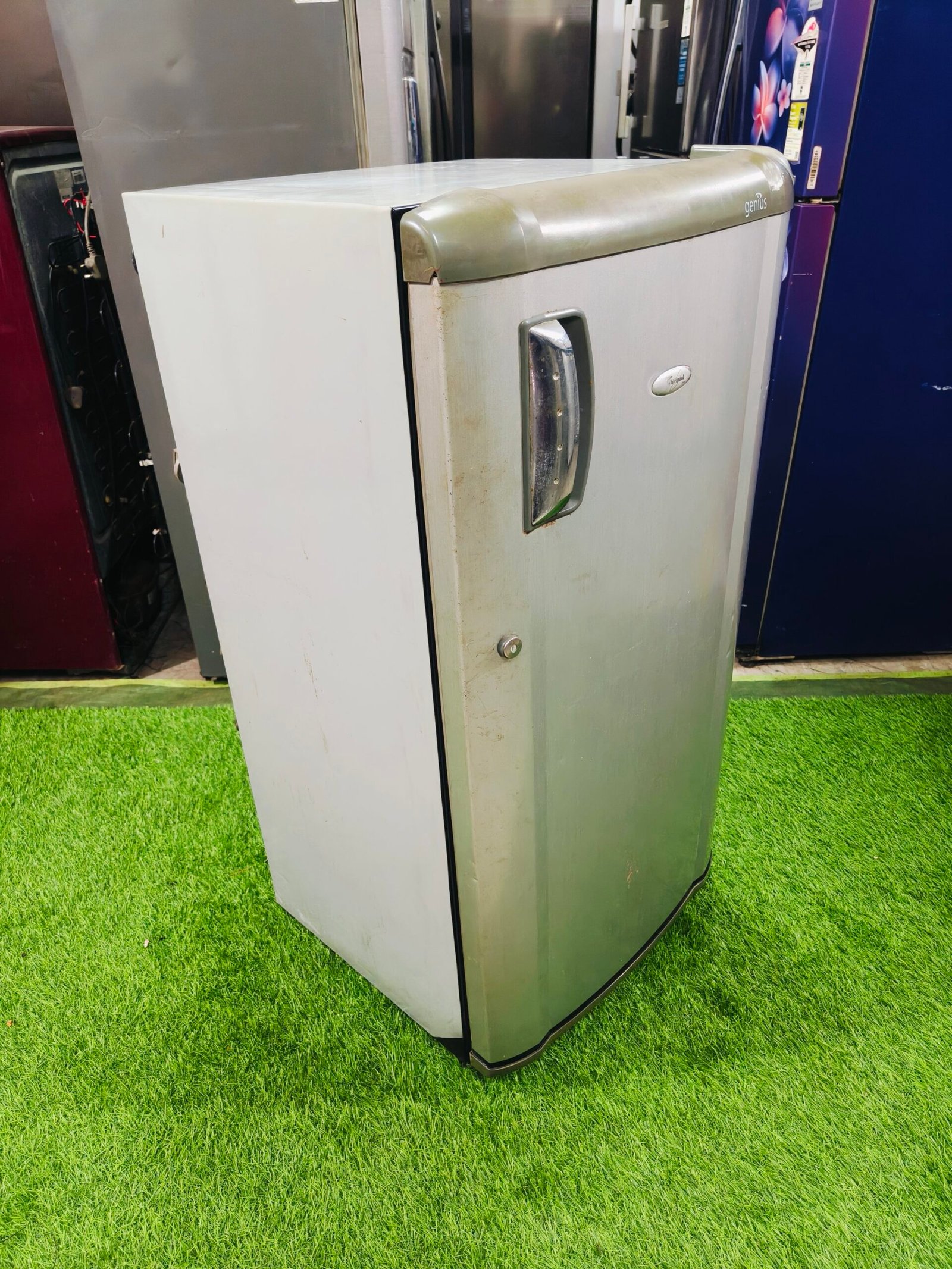 Whirlpool genius 4 star rating 180 ltr single door refrigerator - Image 5