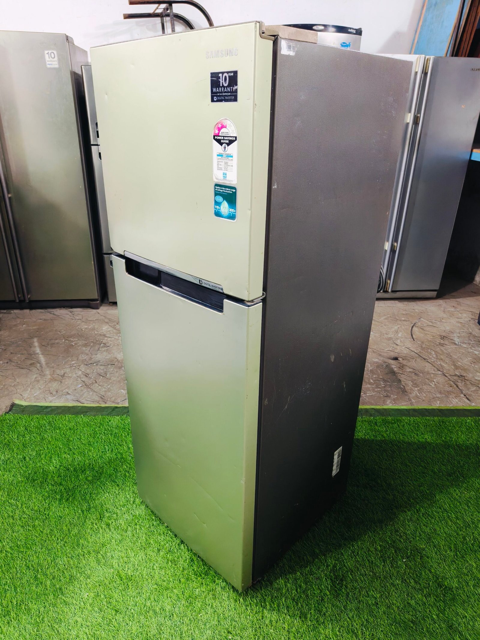 Samsung digital inverter steel finish 240 ltr double door used refrigerator - Image 5