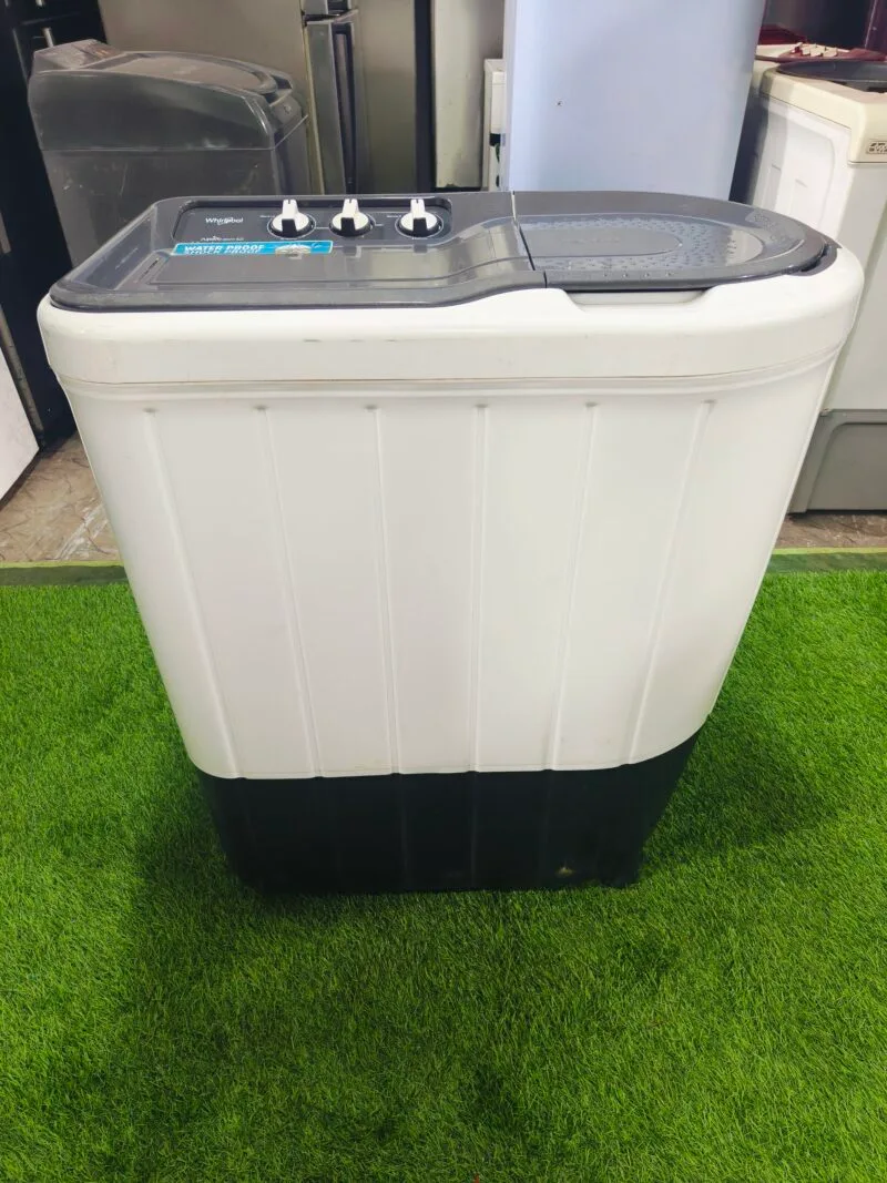 Whirlpool superb atom 62i white & grey in colour 6.2 kg gently used semi-automatic washing machine
