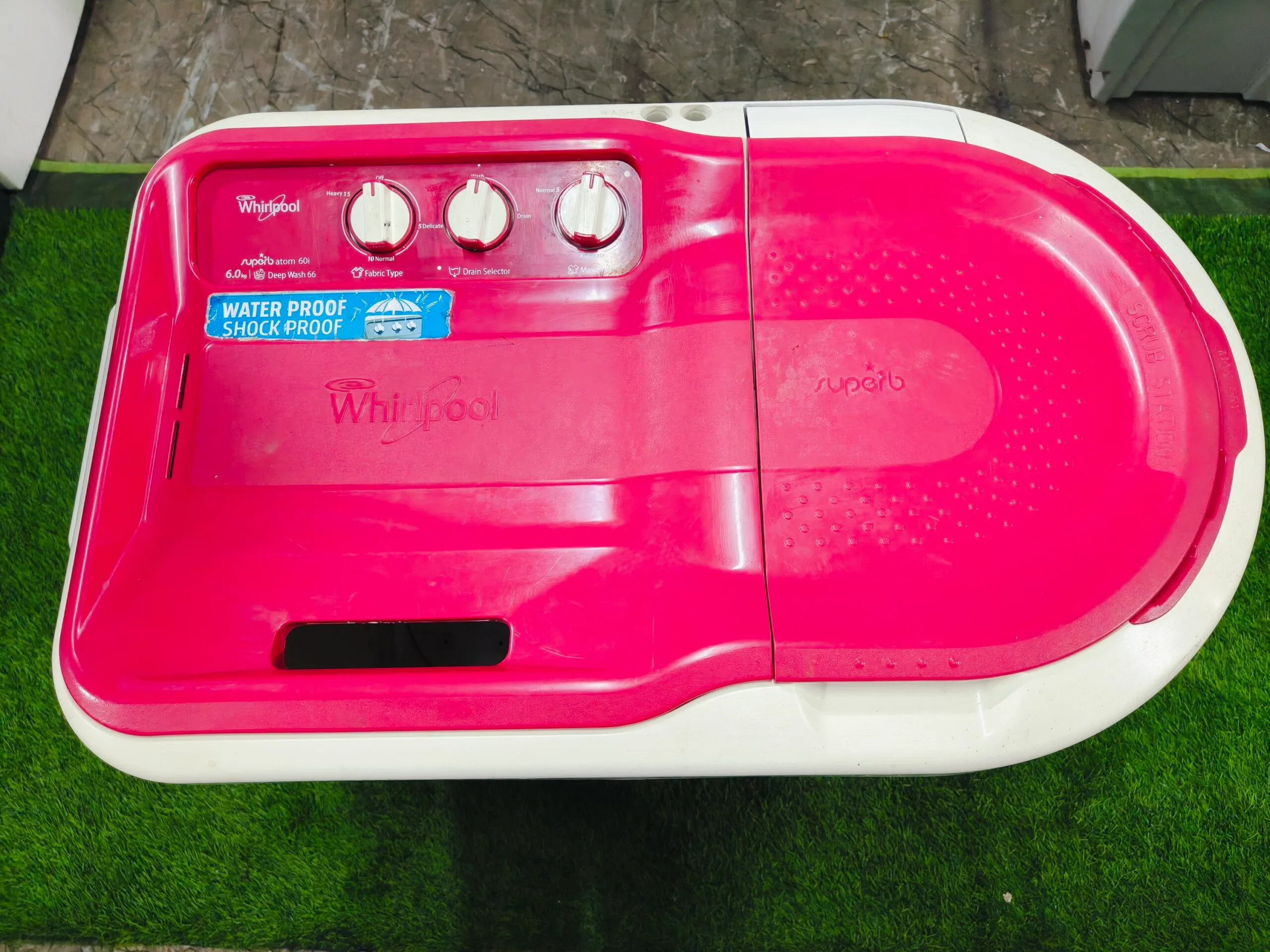 Whirlpool superb atom 60i white & pink in colour 6 kg gently used semi-automatic washing machine - Image 2