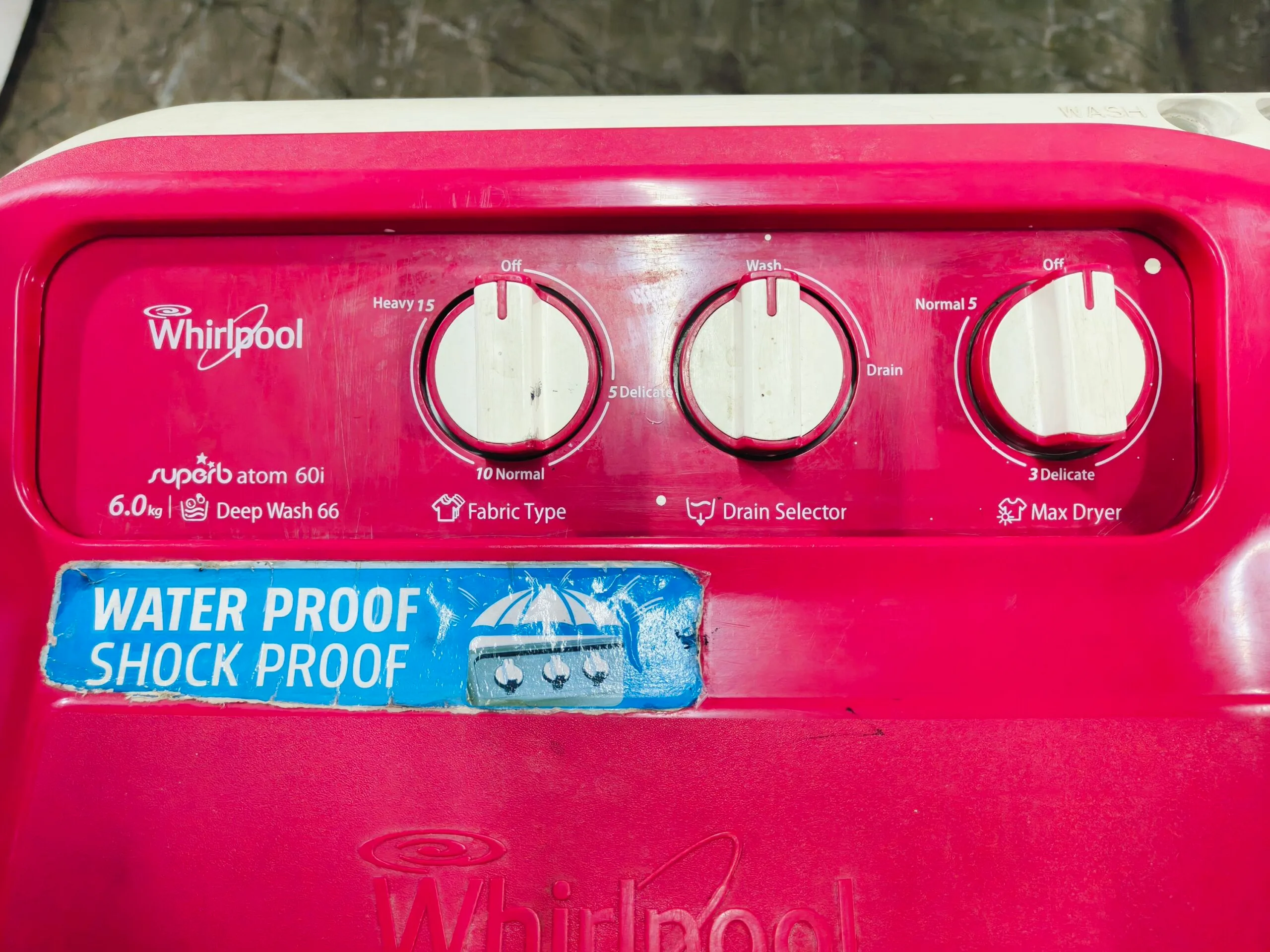 Whirlpool superb atom 60i white & pink in colour 6 kg gently used semi-automatic washing machine - Image 4