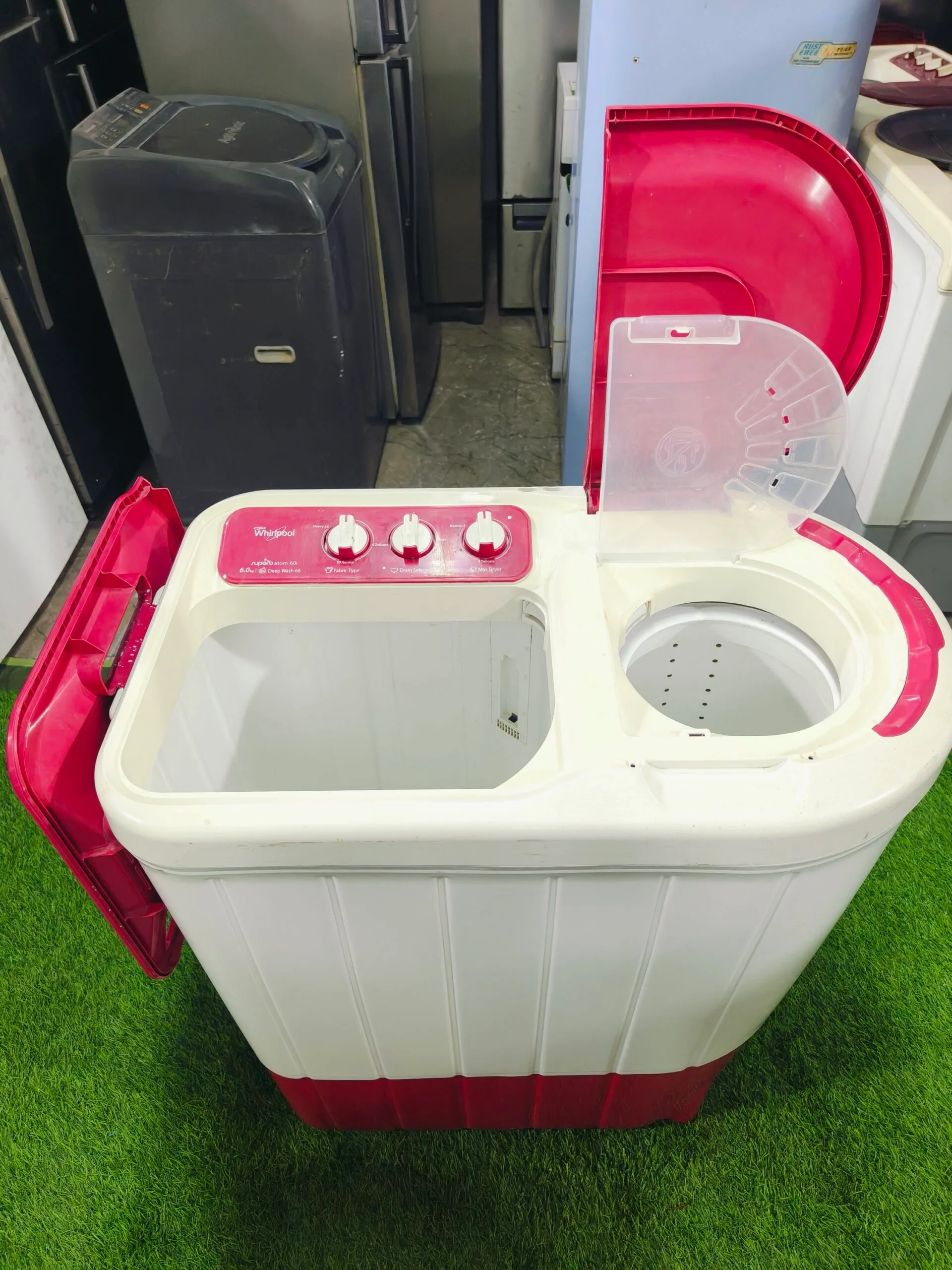 Whirlpool superb atom 60i white & pink in colour 6 kg gently used semi-automatic washing machine - Image 3