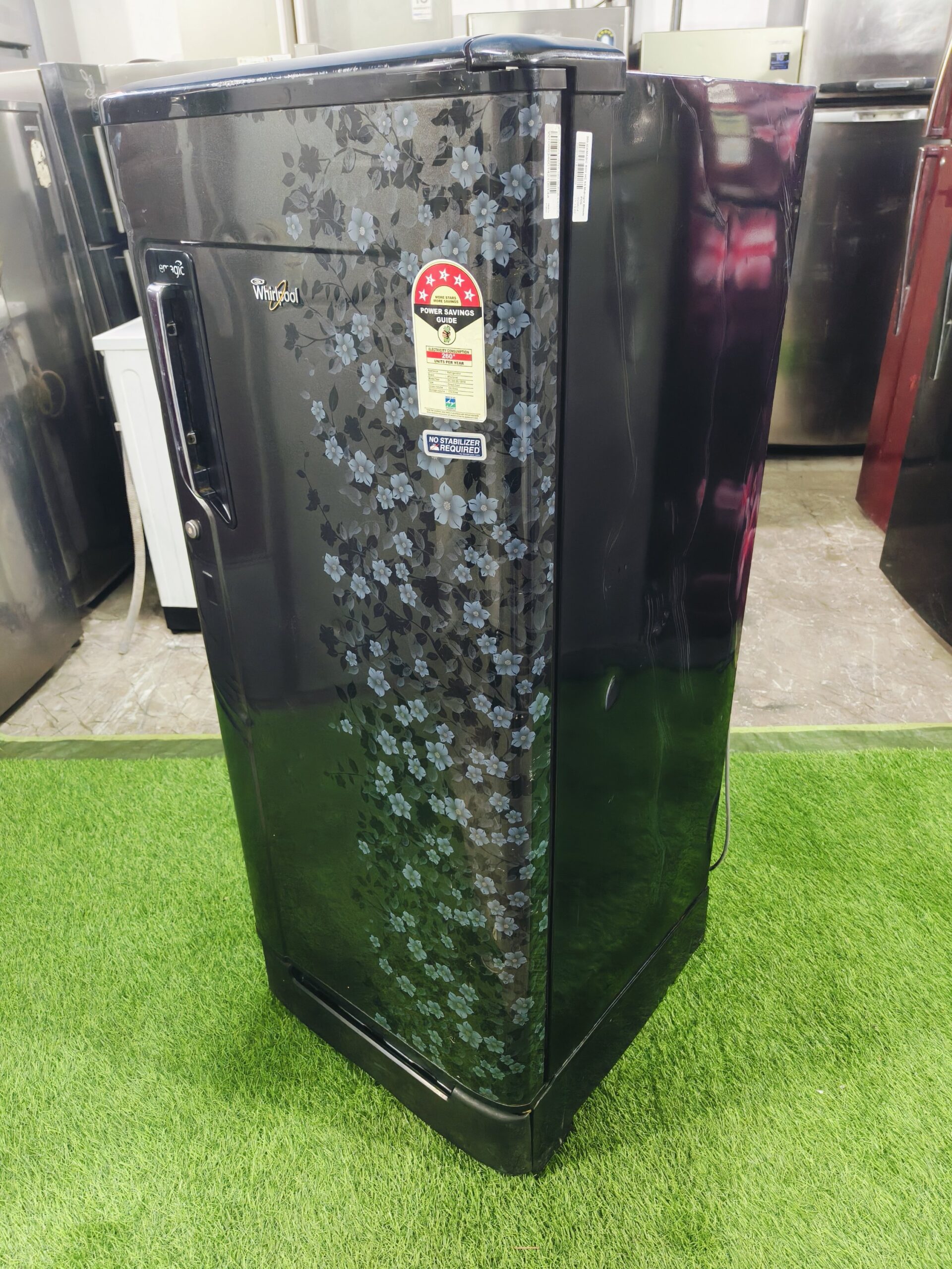 Whirlpool ice magic 5 star energy rating black flower model 190 single door refrigerator - Image 5