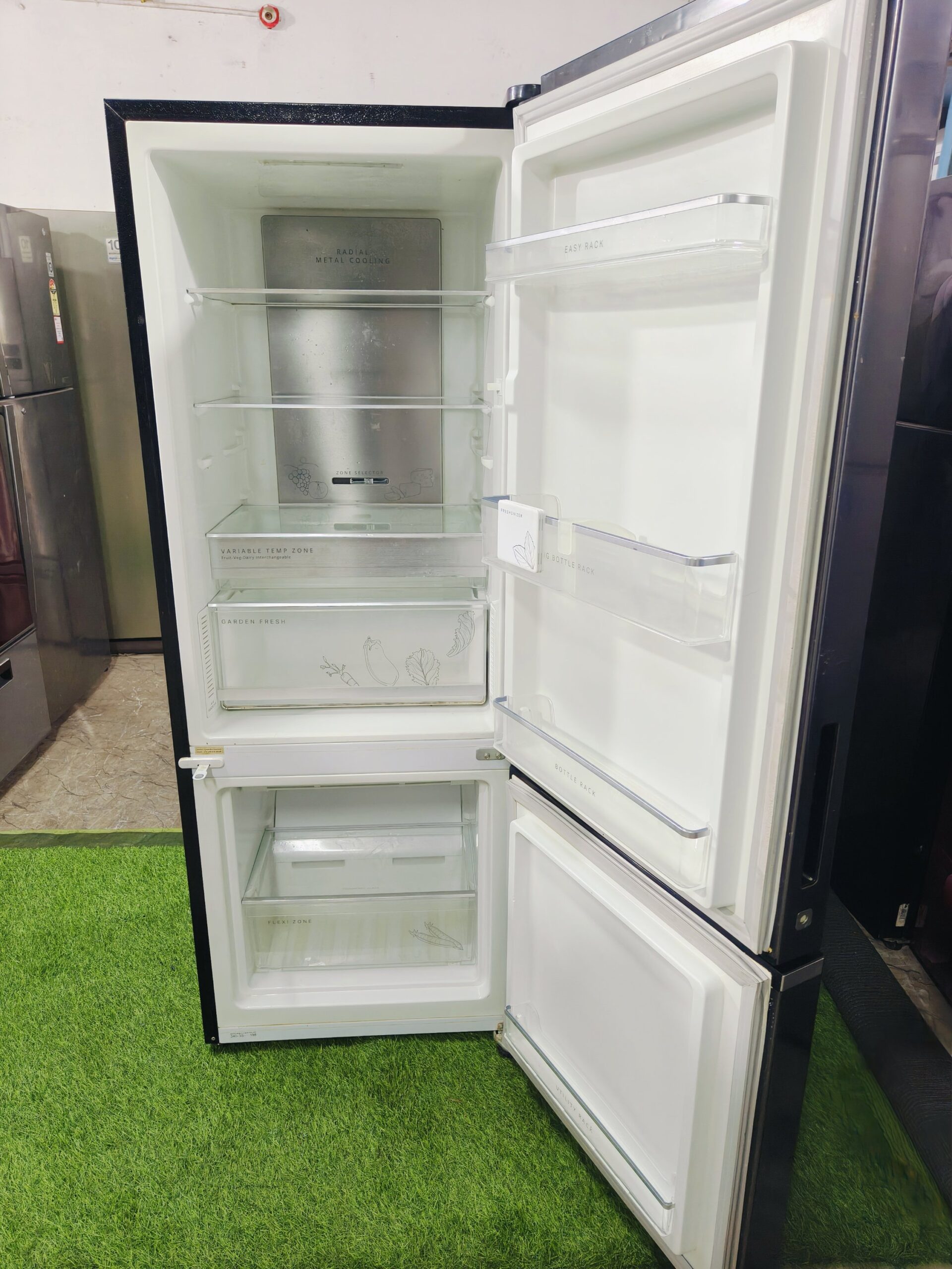 Whirlpool home connect intellisense inverter technology steel finish like new condition 330 ltr double door bottom freezer refrigerator - Image 3