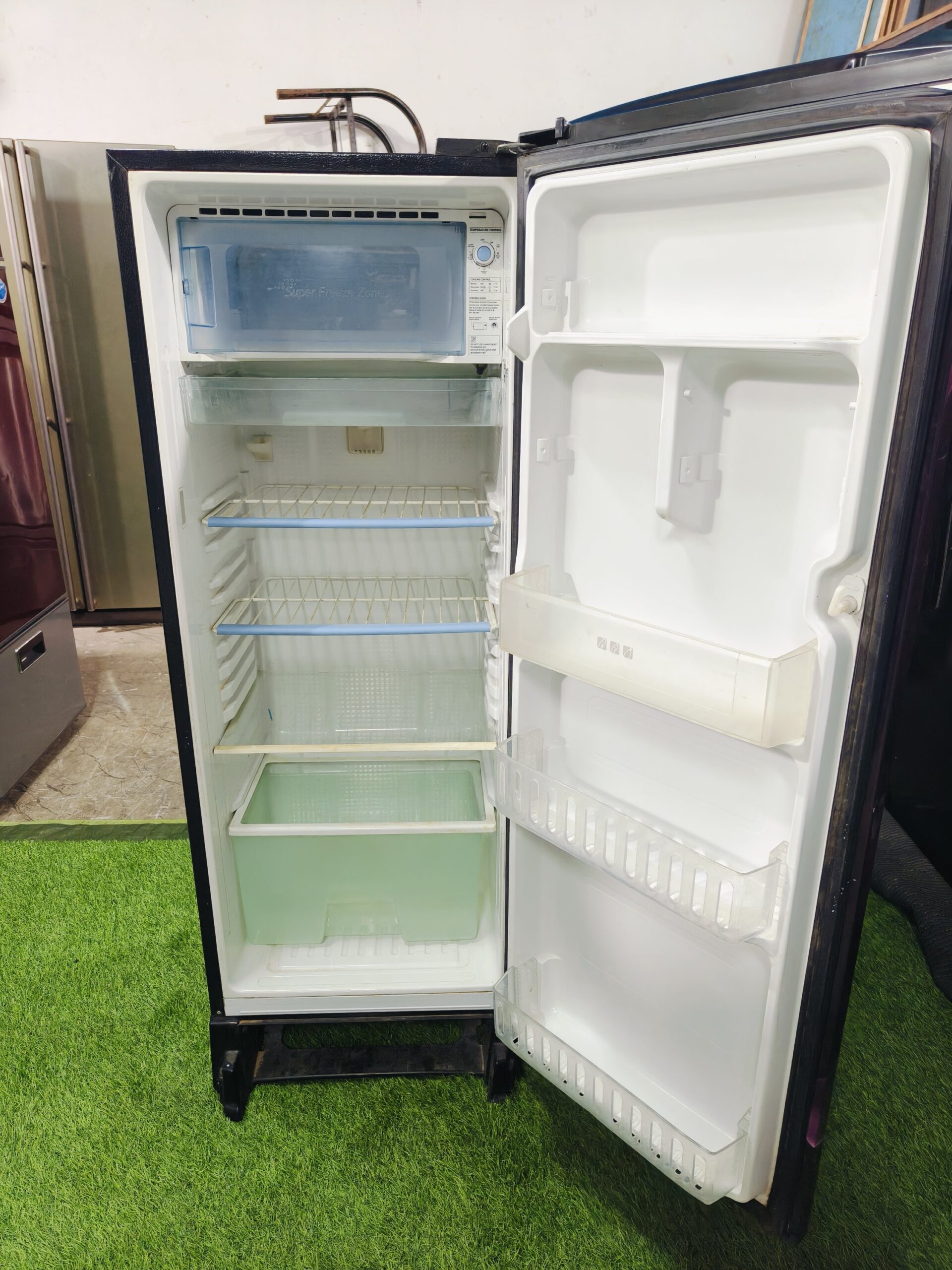 Samsung digital inverter 5 star energy rating pink flower model 240 ltr jumbo single door refrigerator - Image 3