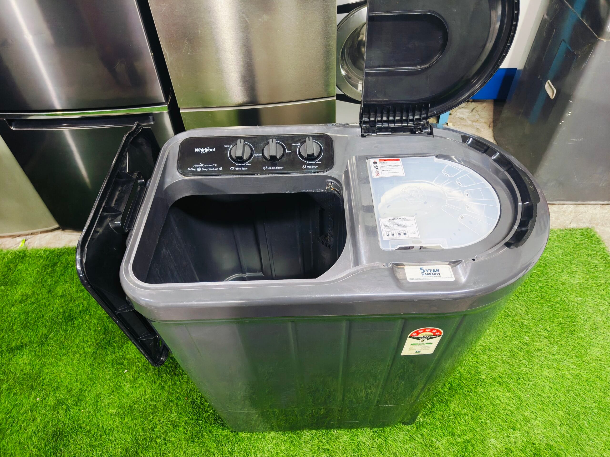 Whirlpool superb atom 65i black in colour 6.5 kg gently used semi-automatic washing machine - Image 4