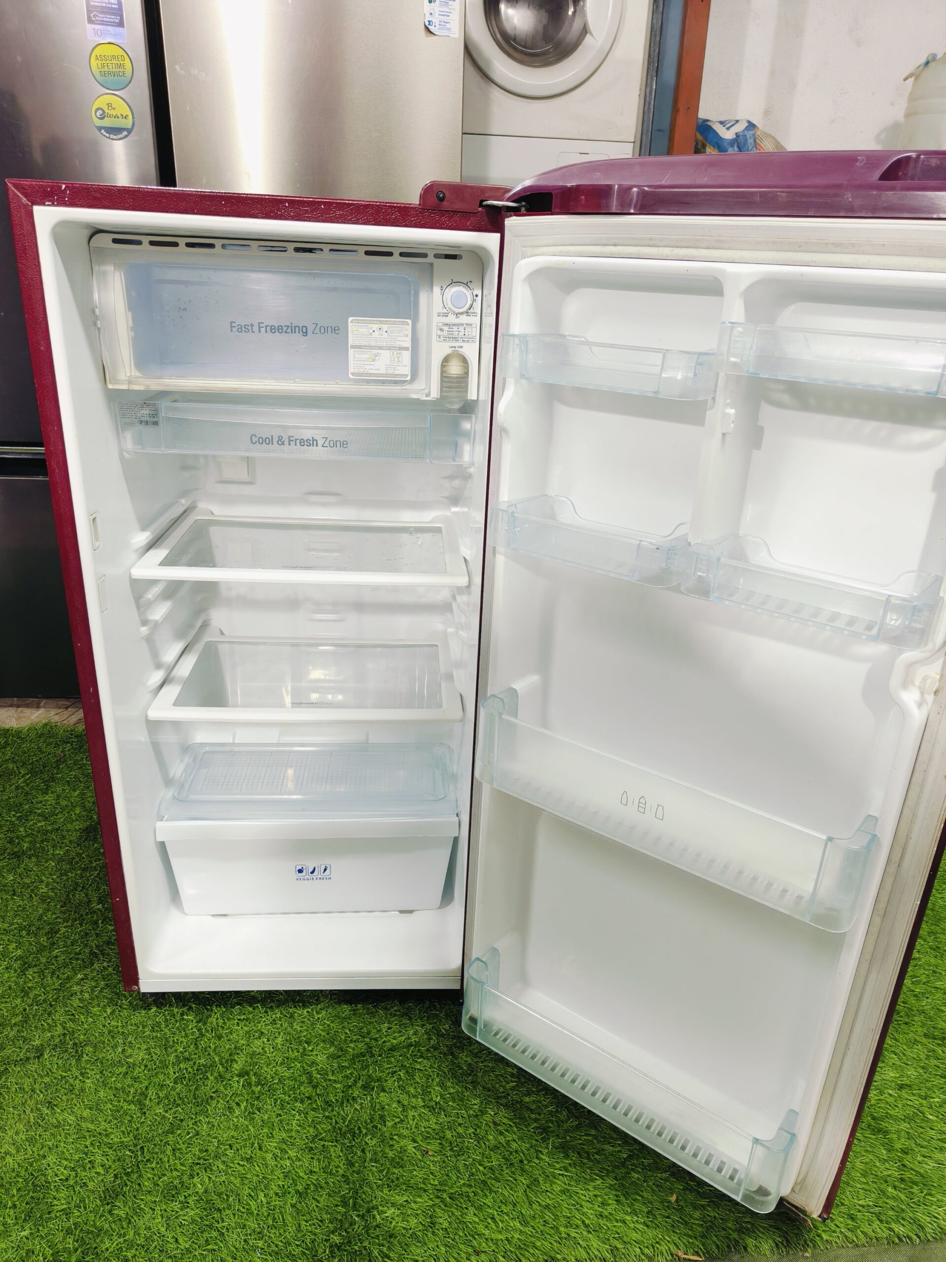 LG smart inverter 5 star energy rating pink flower model 190 ltr gently used single door refrigerator - Image 3