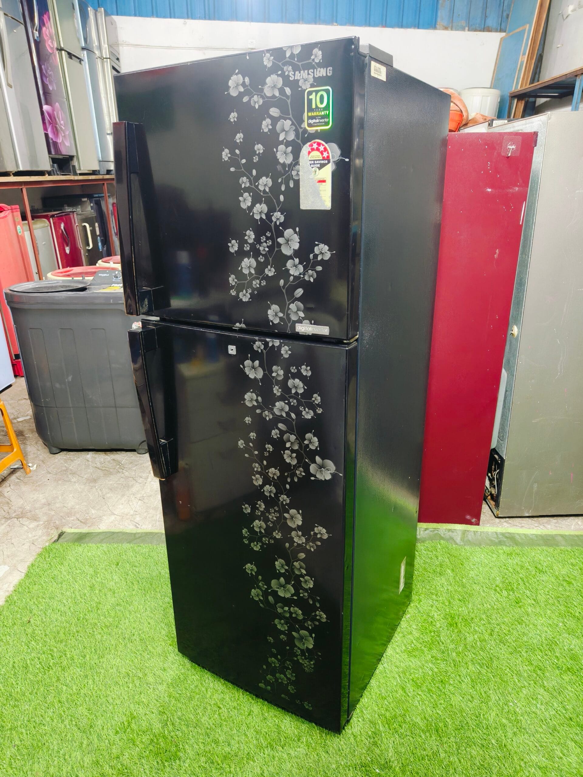 Samsung digital inverter 5 star energy rating 280 ltr black flower model double door refrigerator - Image 5