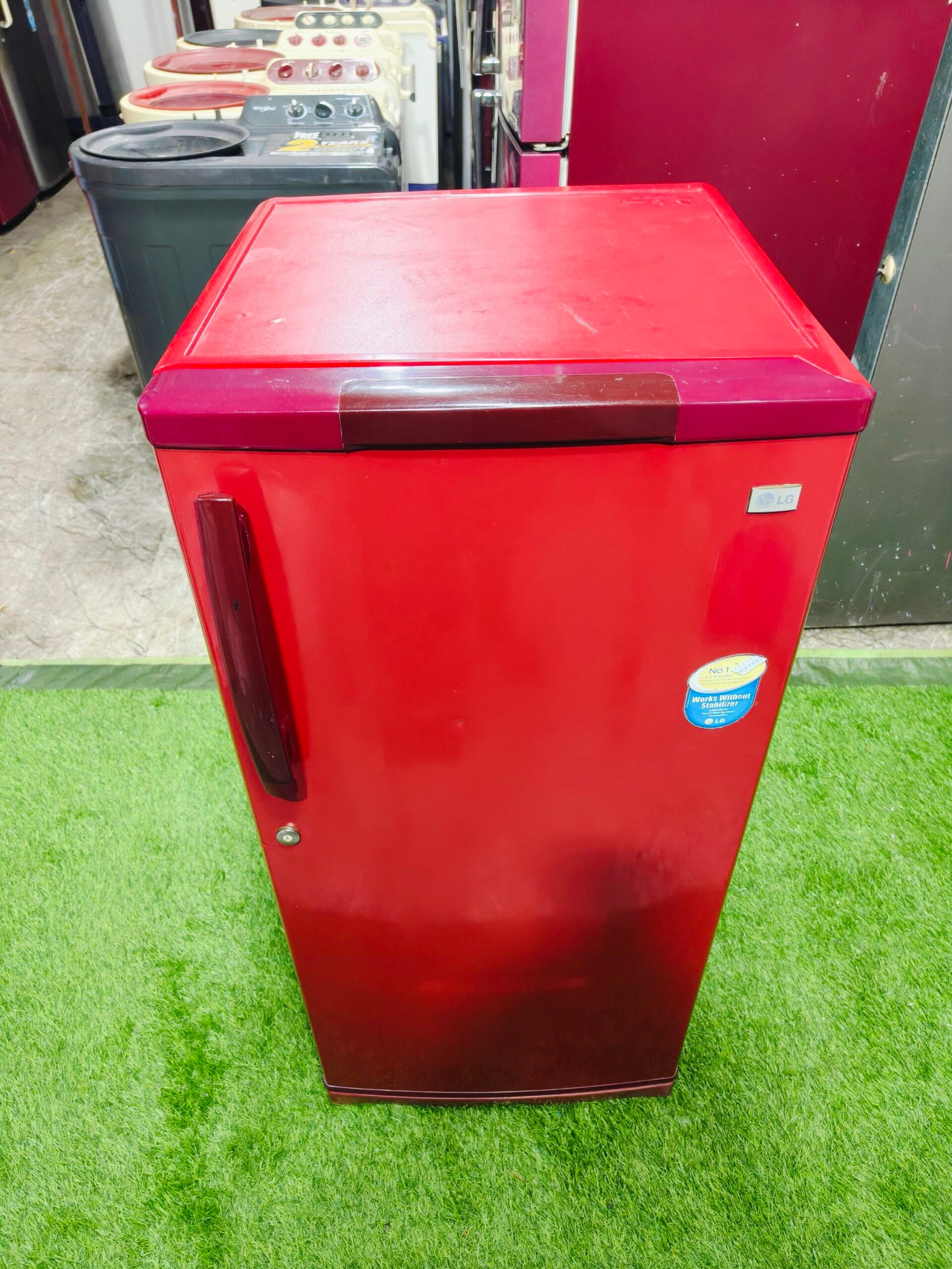 LG 4 star energy rating red in colour 190 ltr single door used refrigerator - Image 2