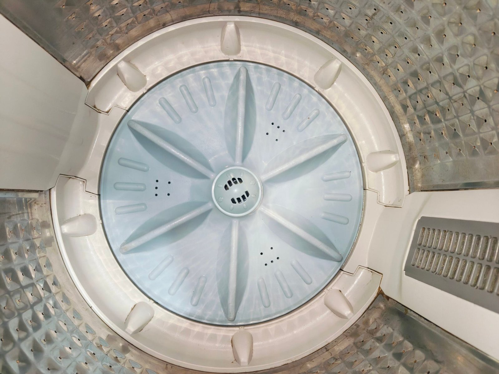 Samsung diamond drum 6.2 kg fully automatic top load used washing machine - Image 3